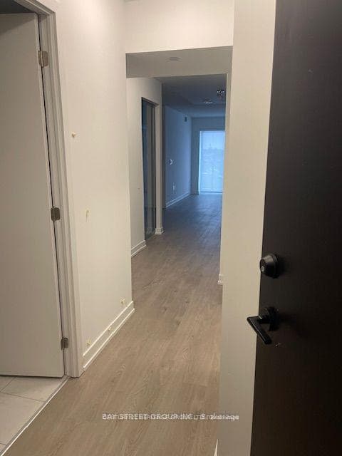 556 Marlee Avenue Unit 529 photo 5