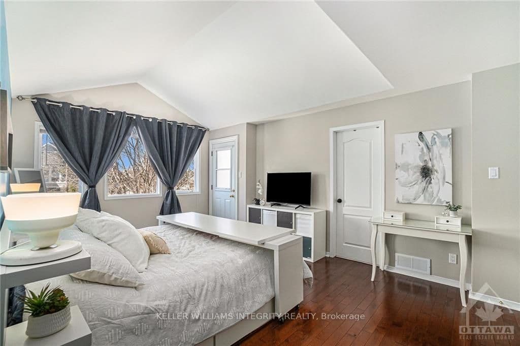 7 ROBERGE Crescent photo 13