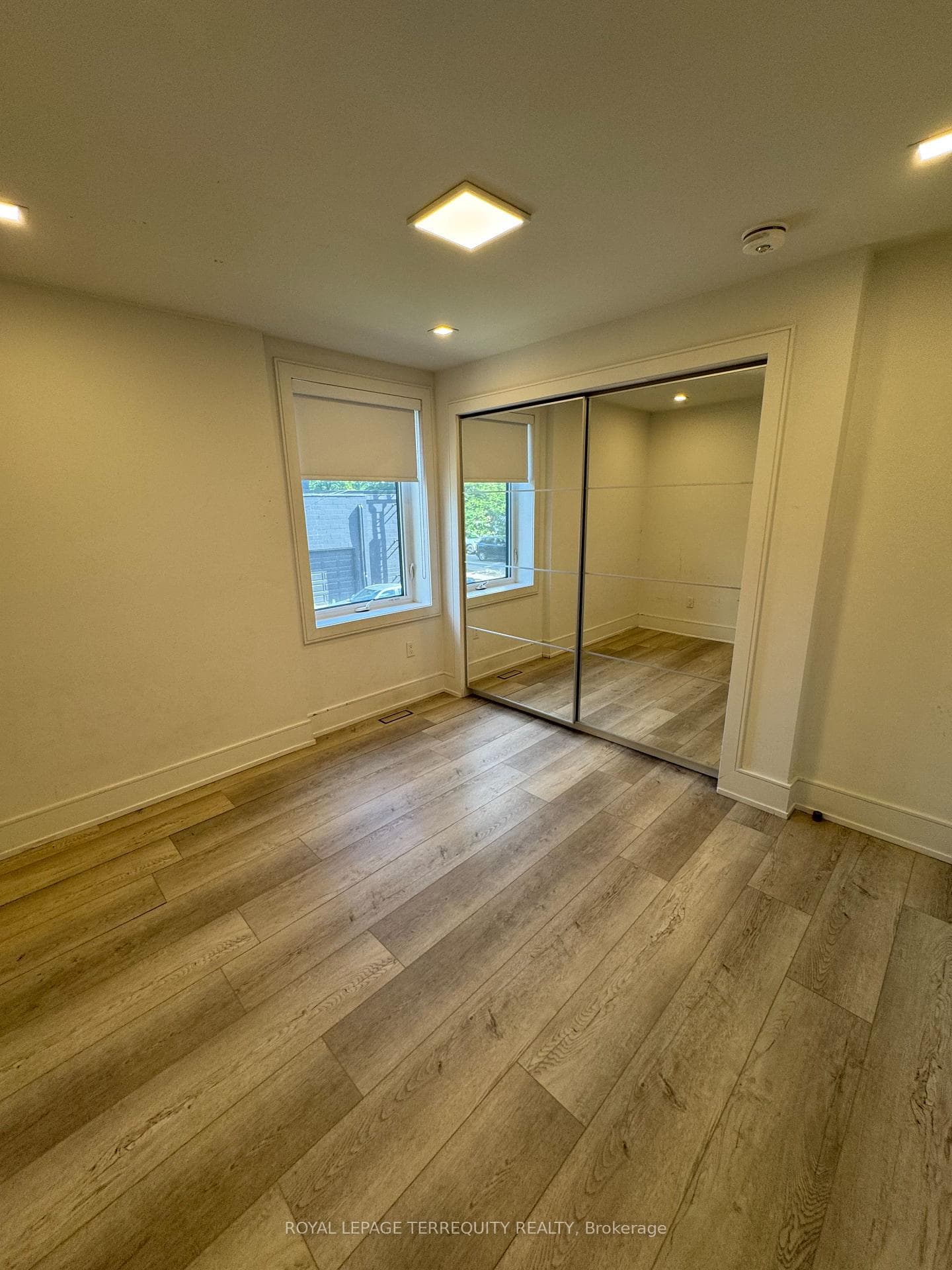 200 Munro Street Unit 2 photo 8