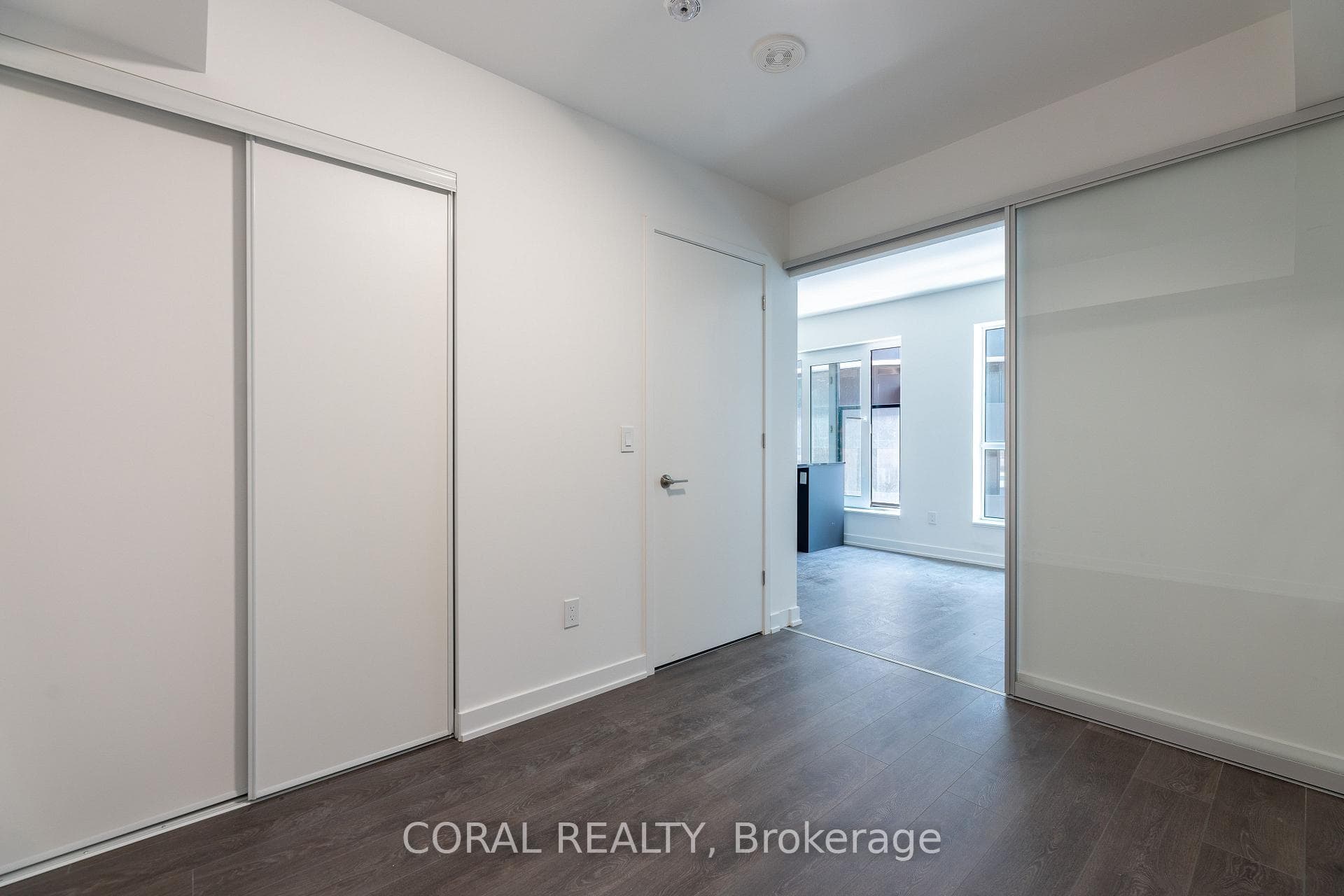 8 Tippett Road Unit 326 photo 10
