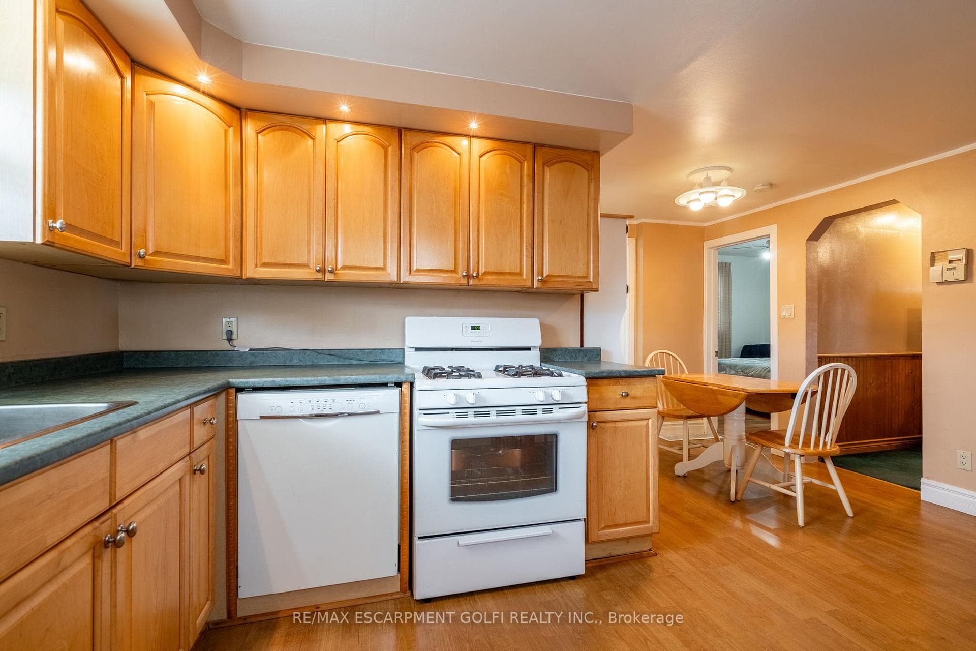 222 Rawdon Street photo 7