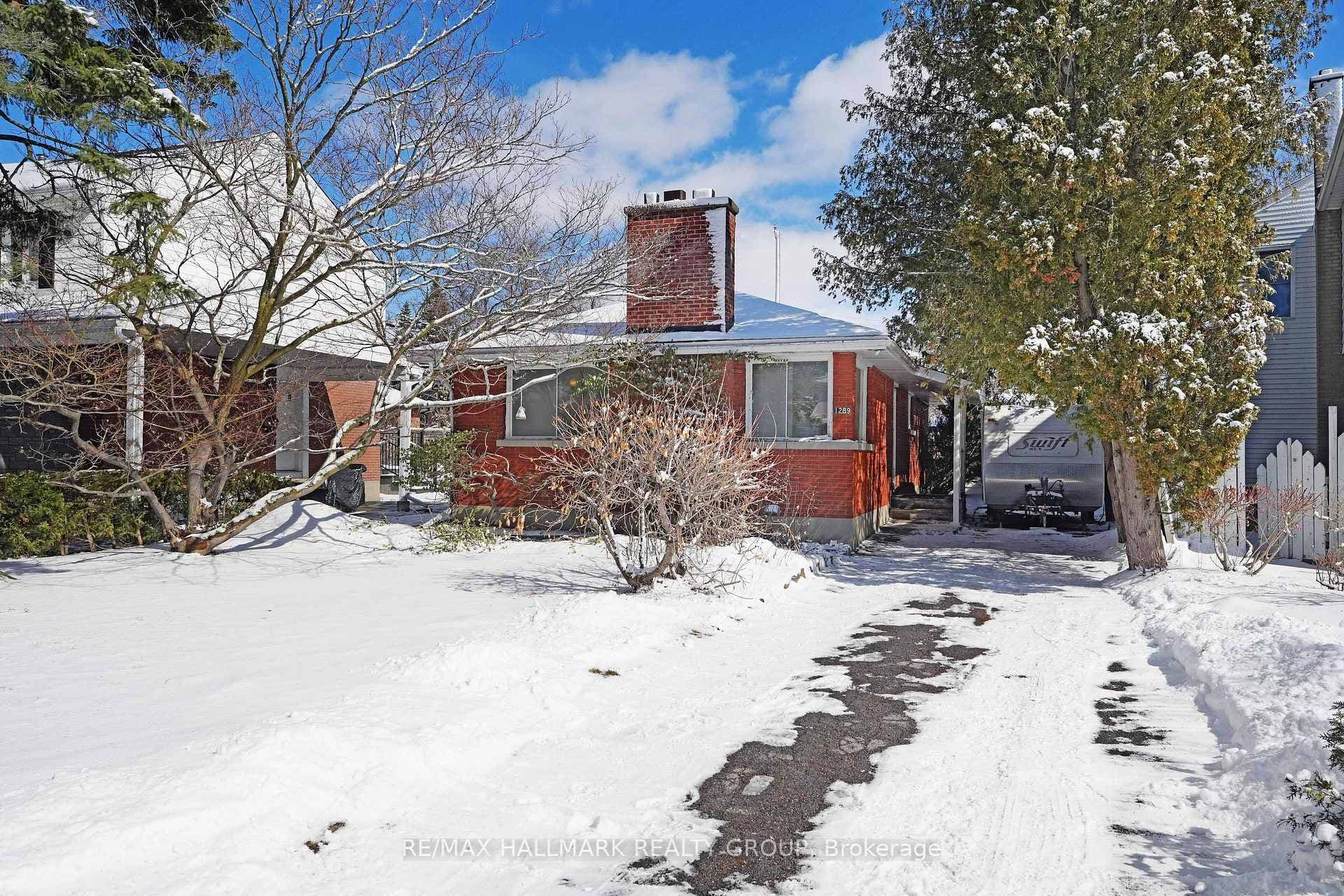 1289 Evans Boulevard photo 2