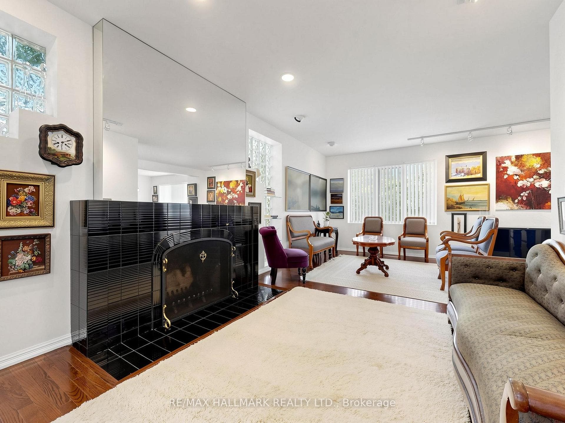 63 St Clements Avenue photo 12