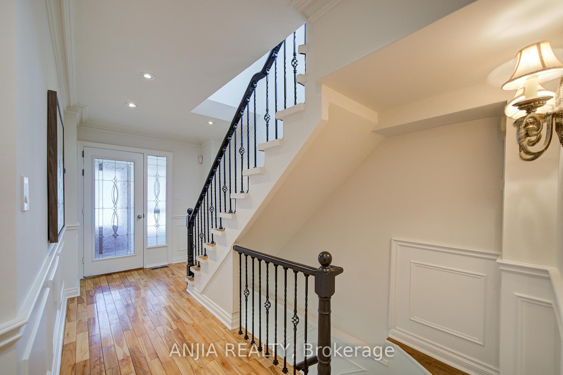78 Baywood Court photo 5