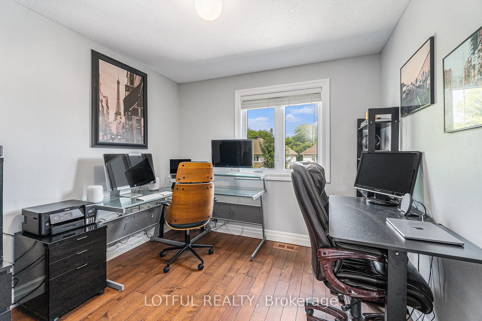 107 Queensbury Drive photo 19