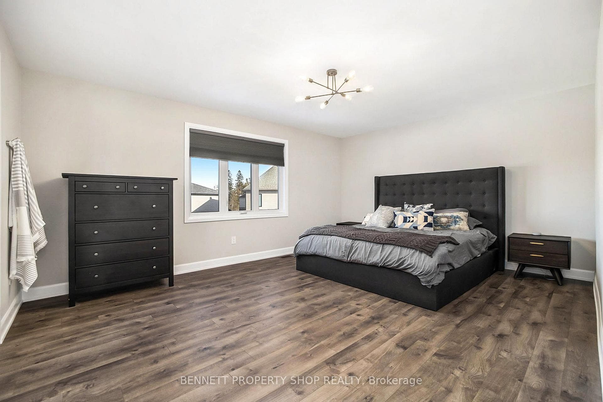 781 Samantha Eastop Avenue photo 13