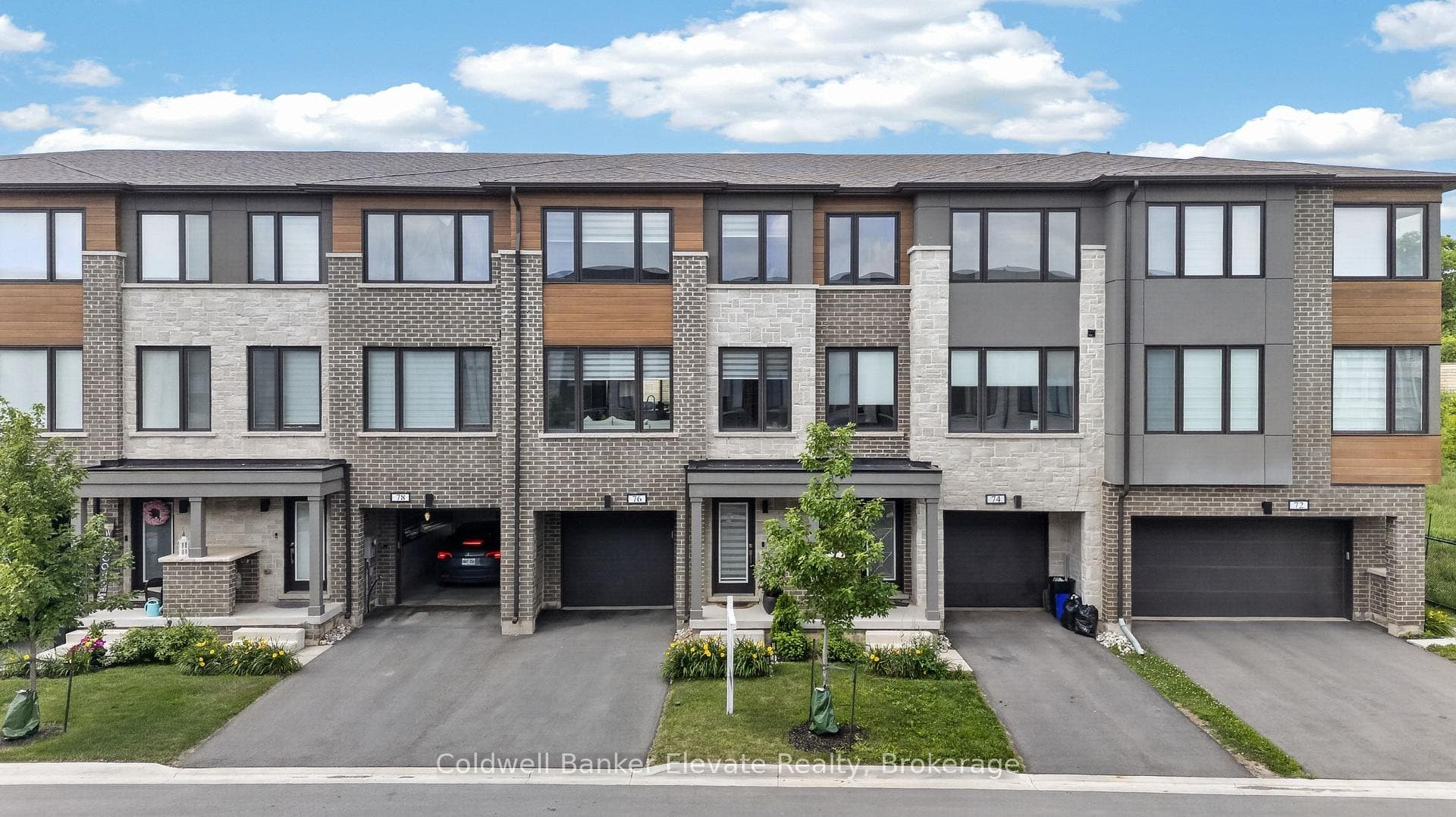 76 Windtree Way photo 1