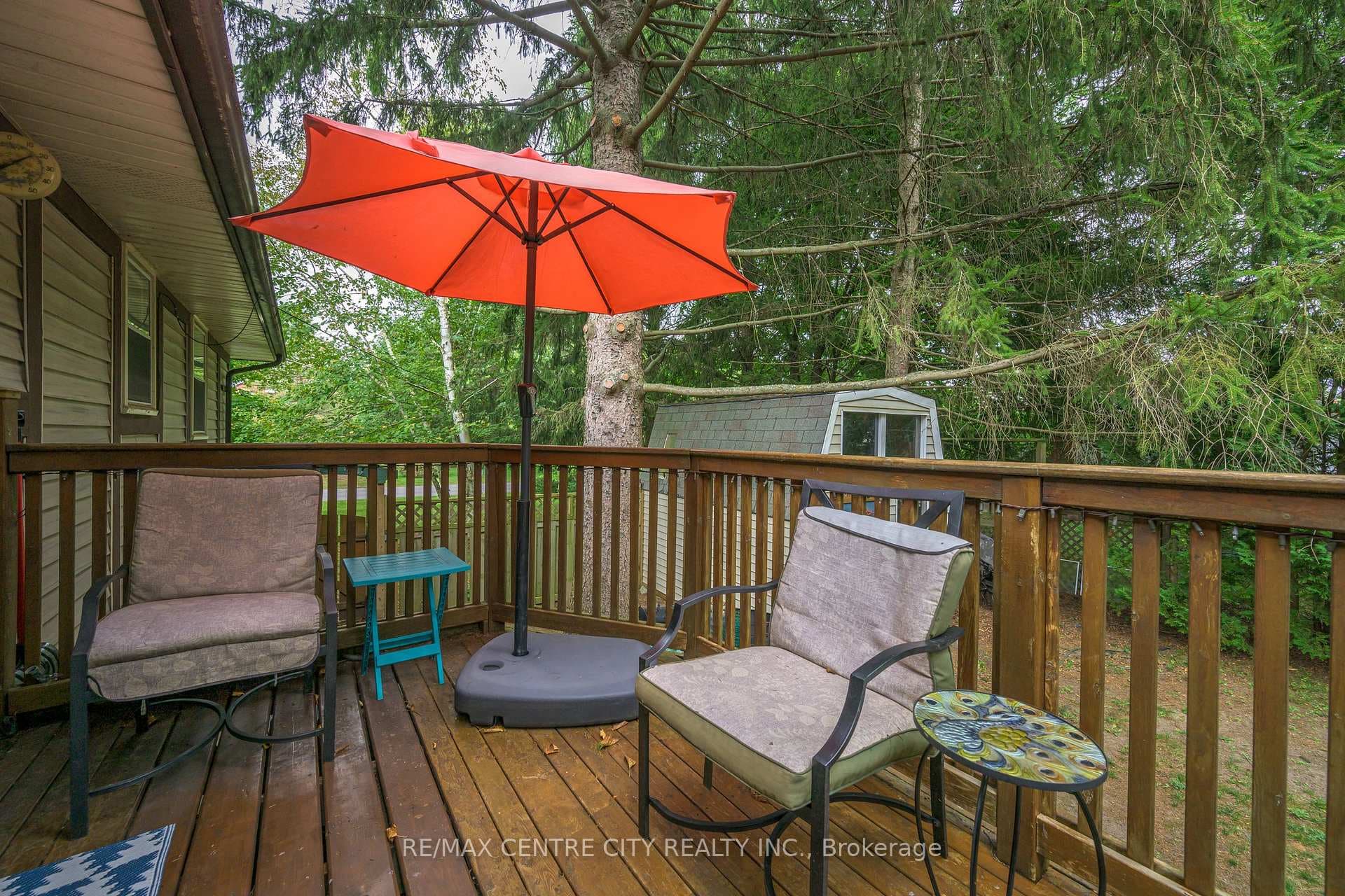 146 Union Avenue photo 36