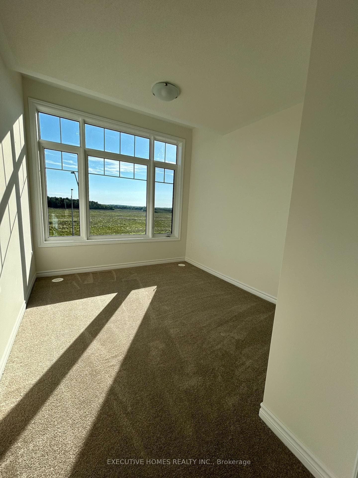 12188 Mclaughlin Road photo 12