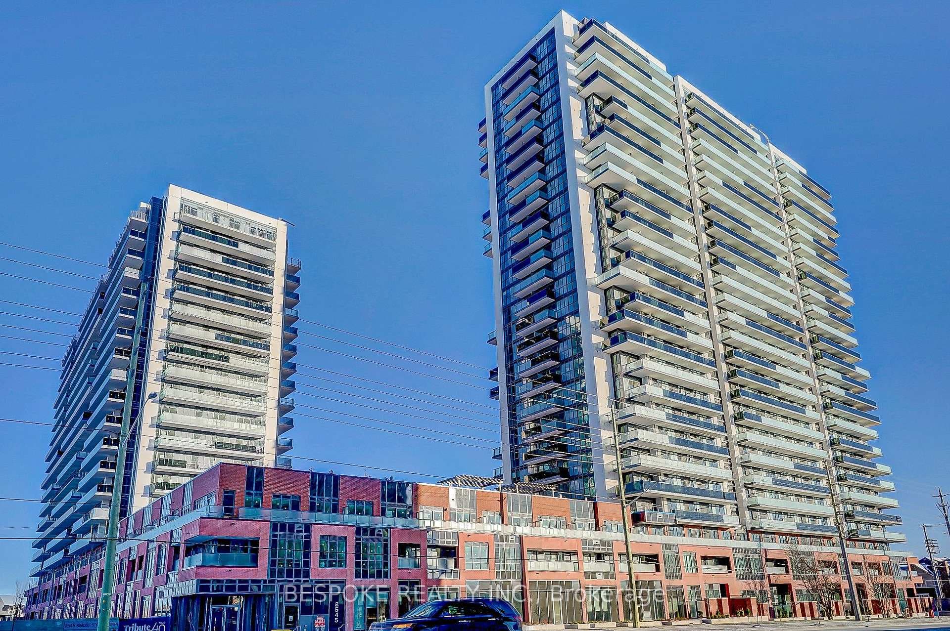 2545 Simcoe Street Unit 704 photo 1
