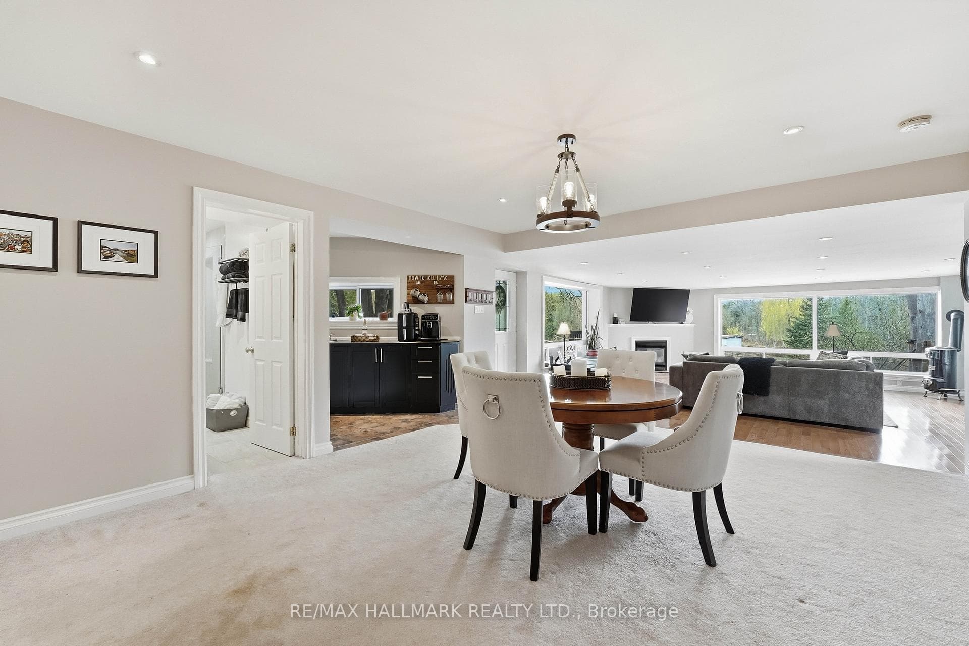 104 Riverbank Drive photo 27