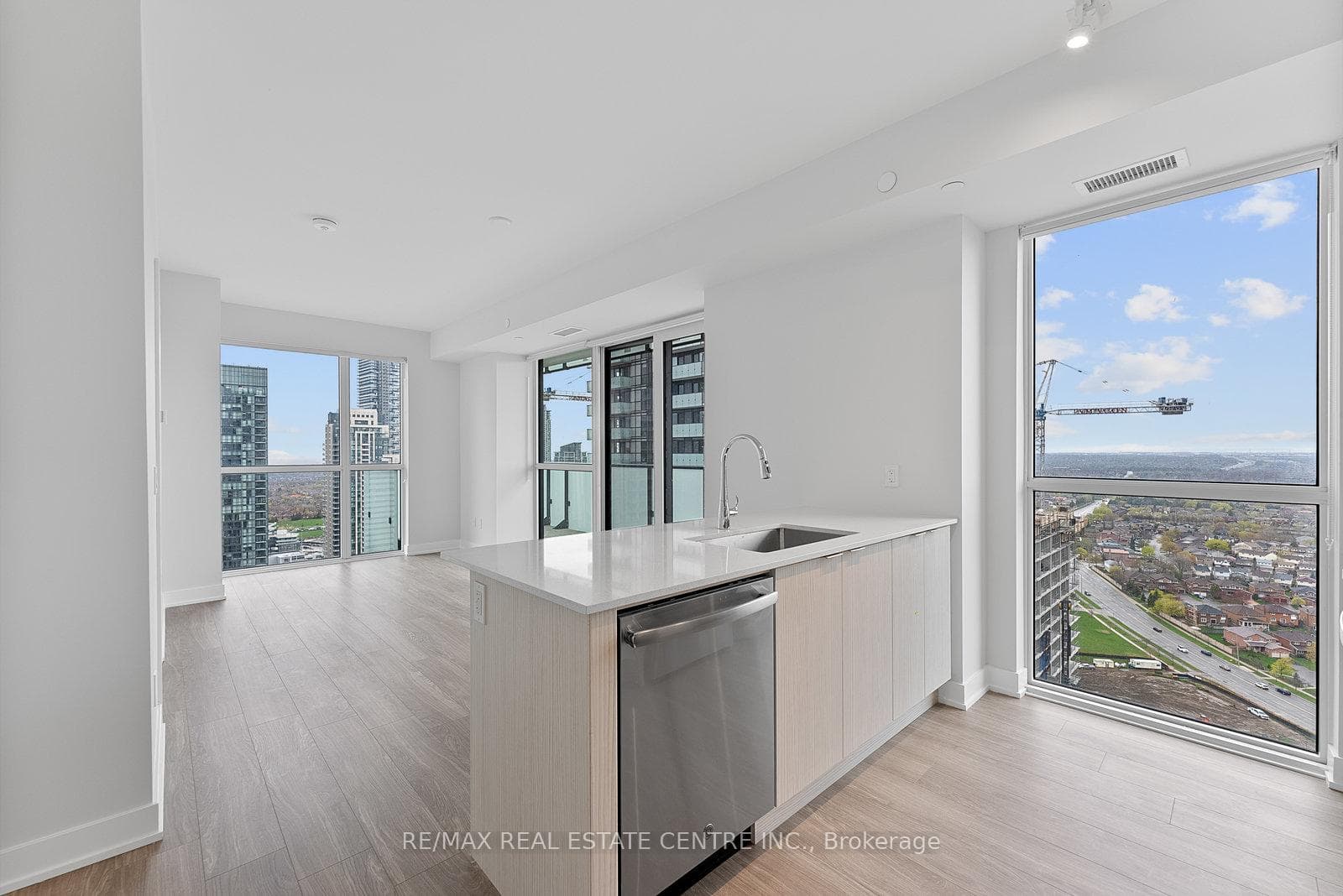 430 Square One Drive Unit 2706 photo 5