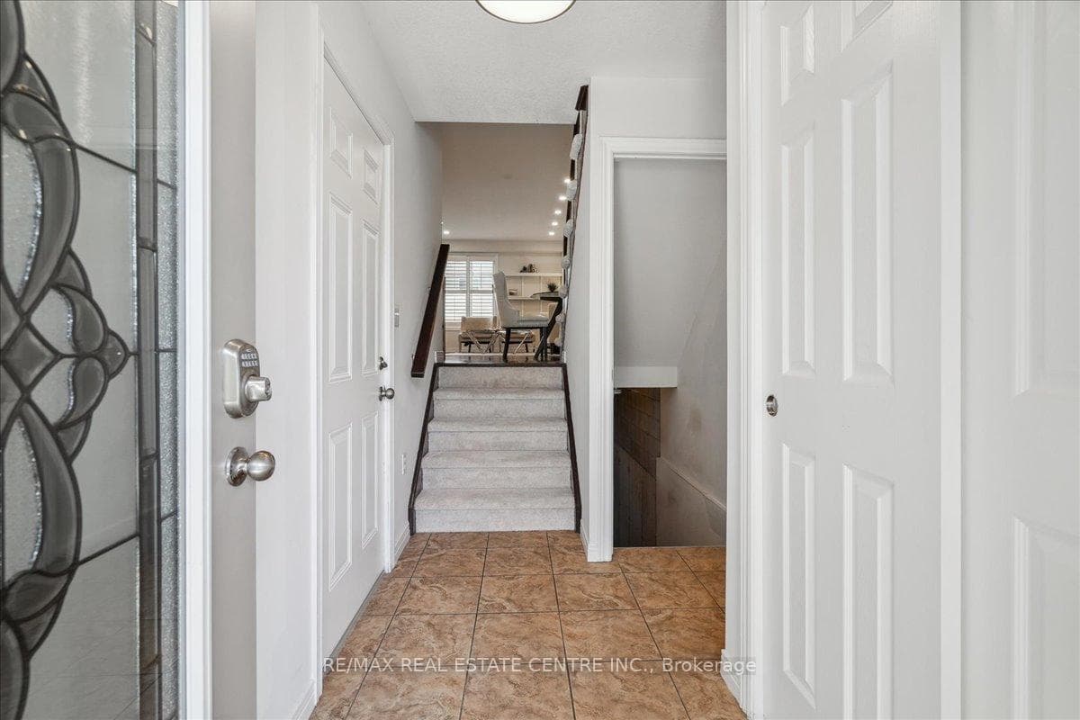 23 Periwinkle Drive photo 3