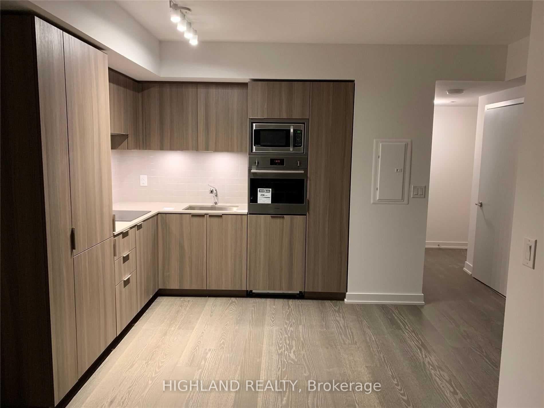 11 Wellesley Street Unit 3206 photo 8