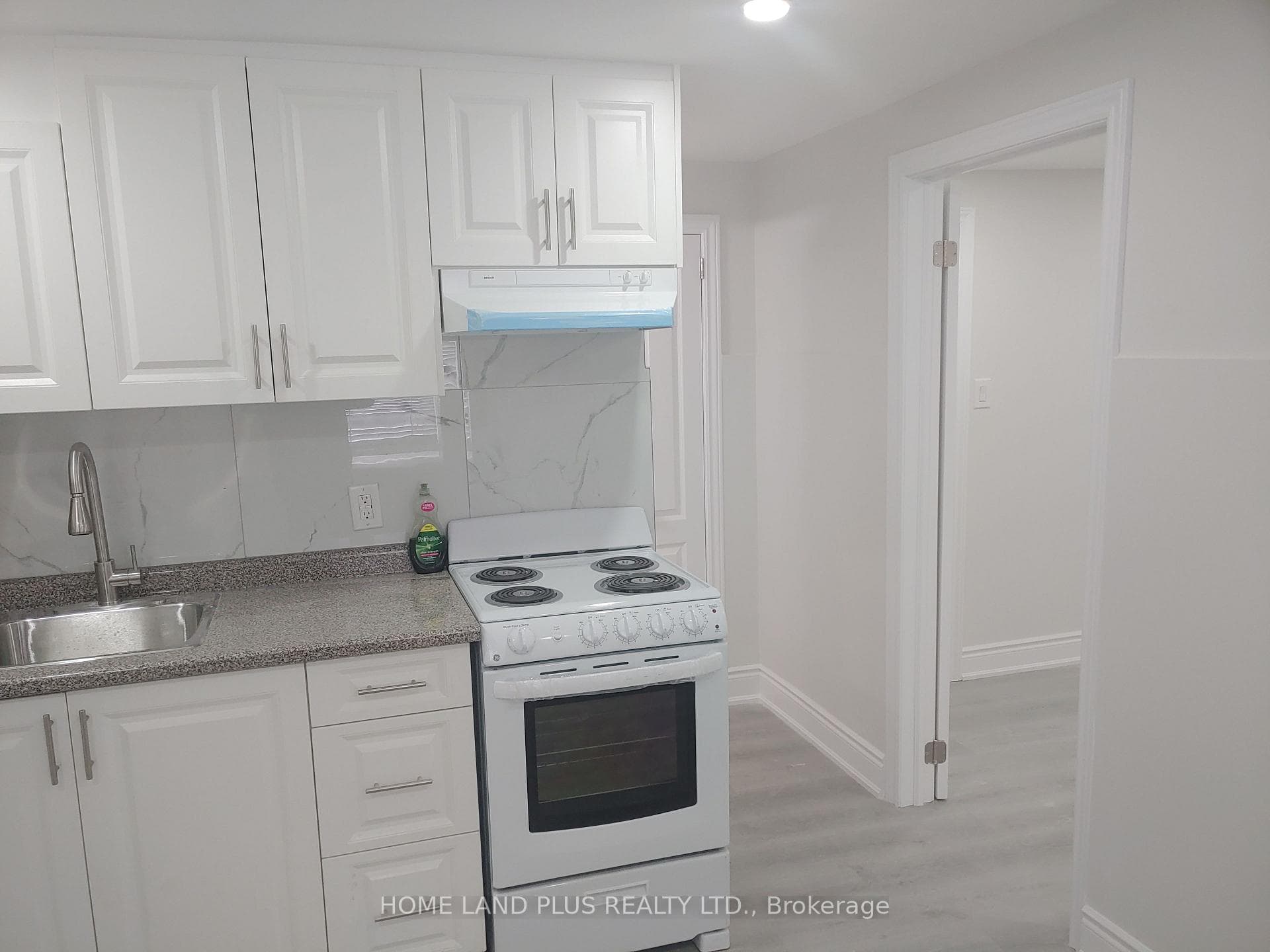 40 Penetang Street Unit 4 photo 8