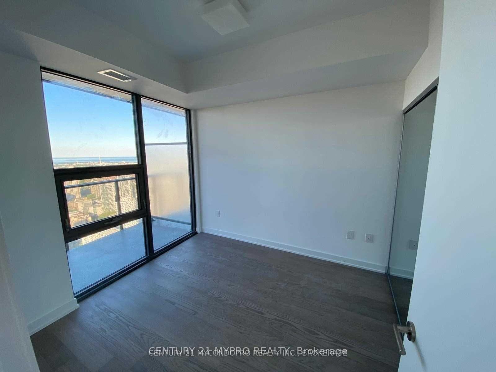 11 Wellesley Street Unit 4513 photo 5