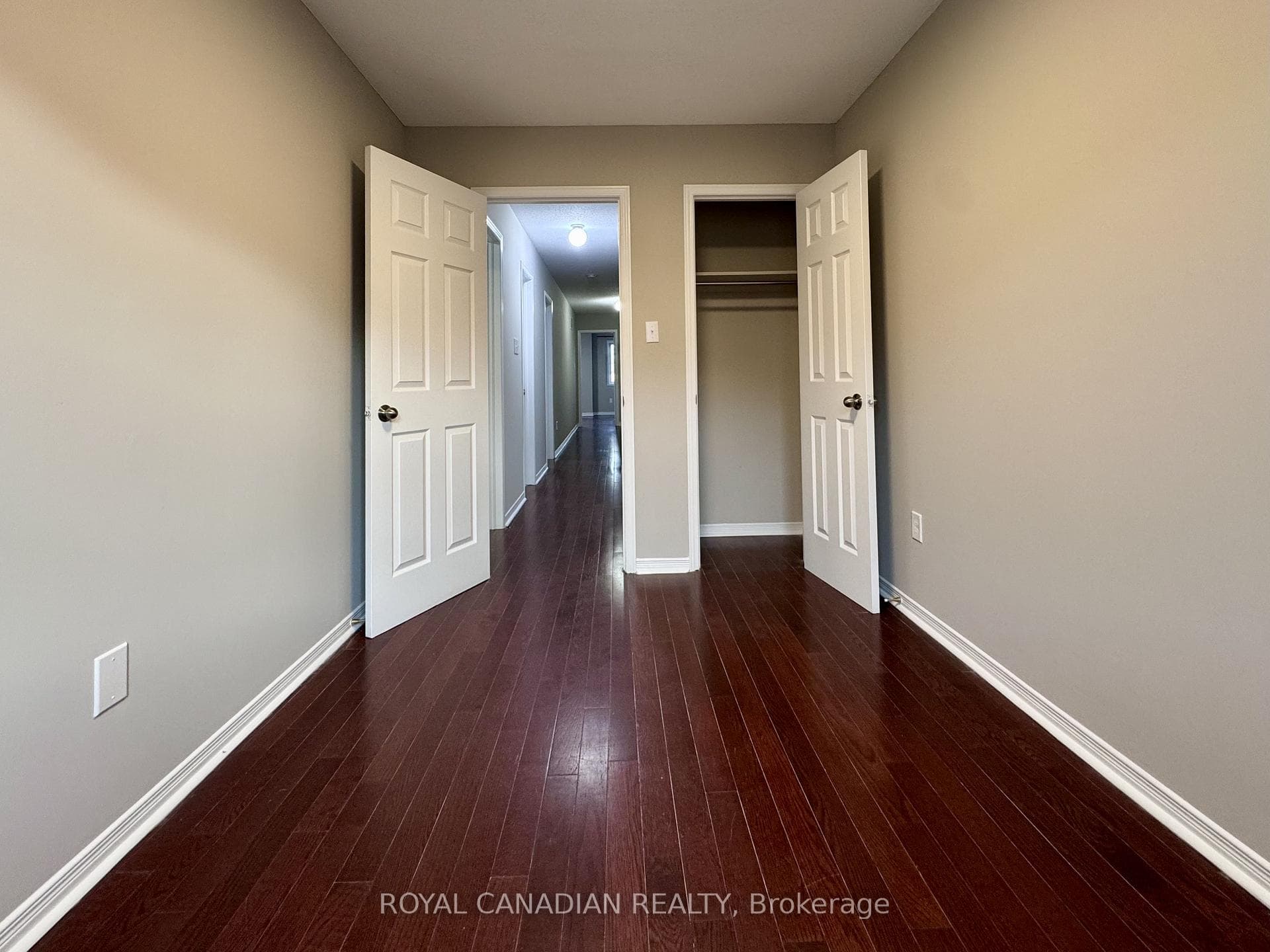 10 Guinevere Road photo 14