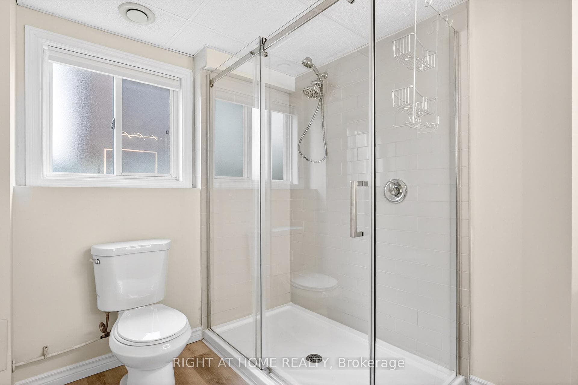 5524 Fraser Street photo 35