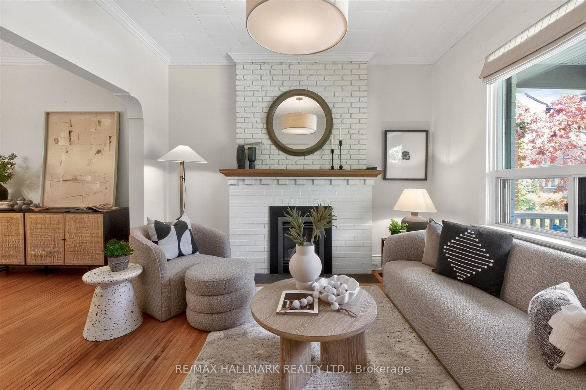 687 Durie Street photo 6