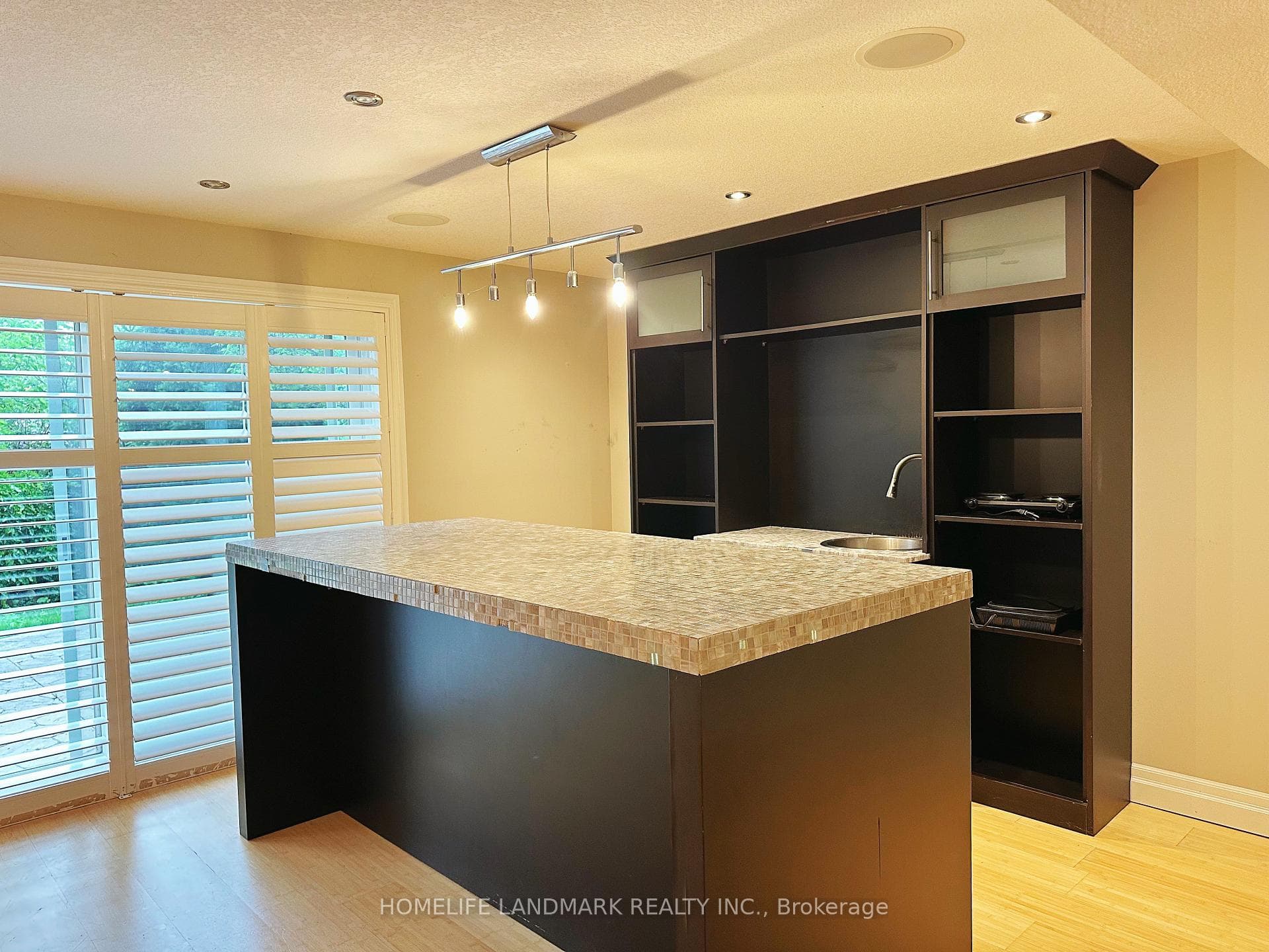 388 Berryhill Drive photo 18