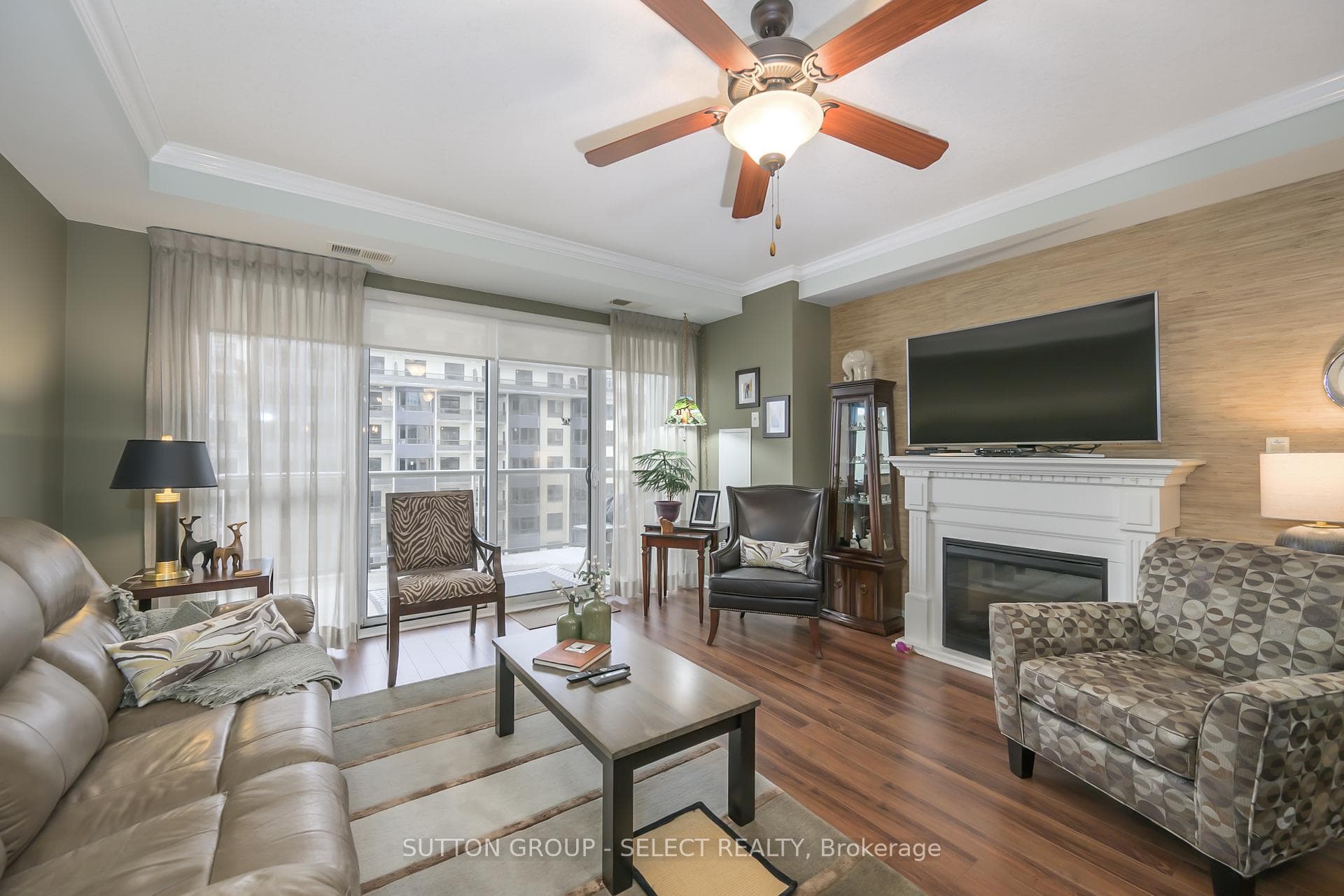 1030 Coronation Drive Unit 812 photo 8