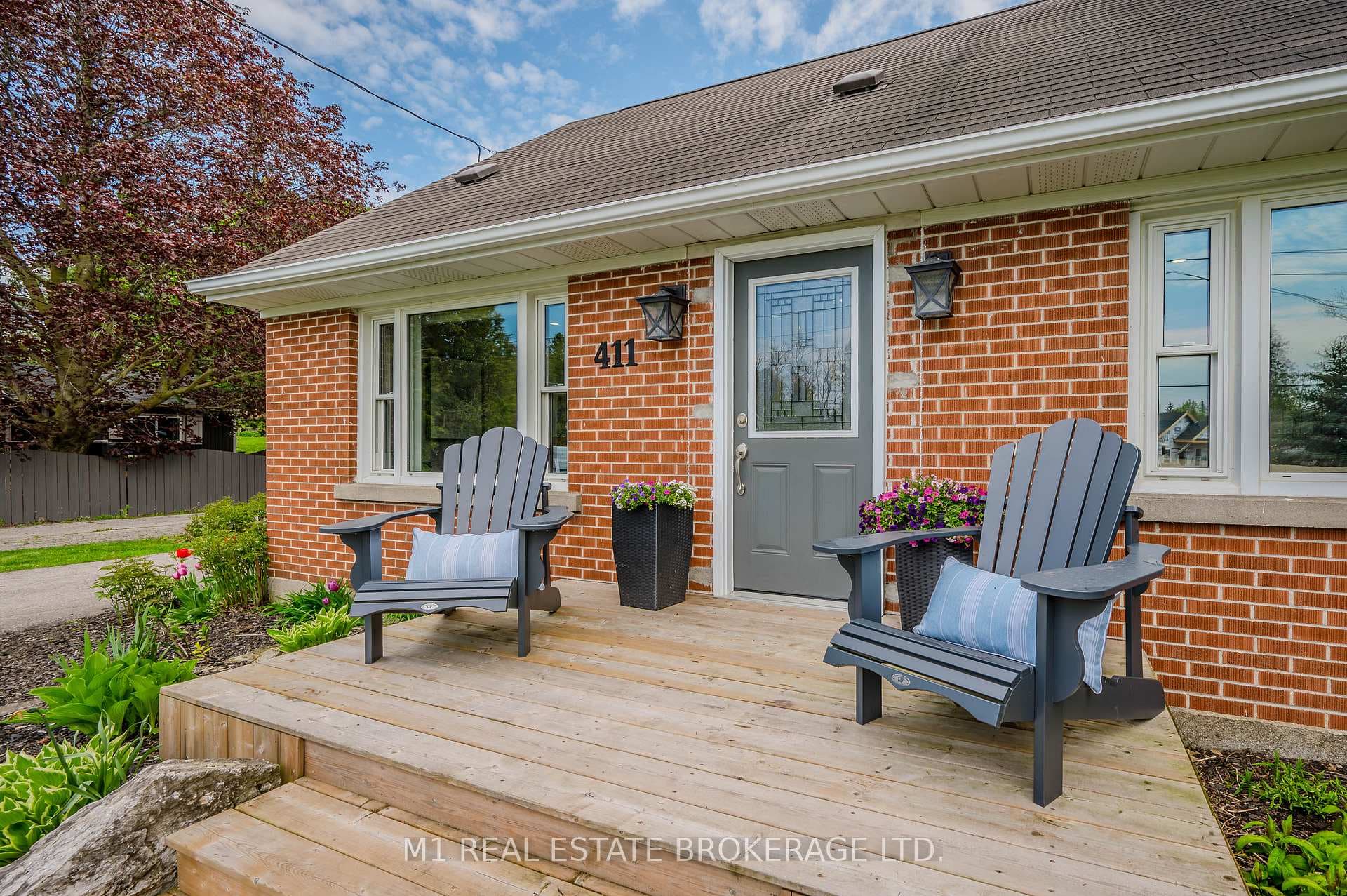 411 Wilson Street photo 1