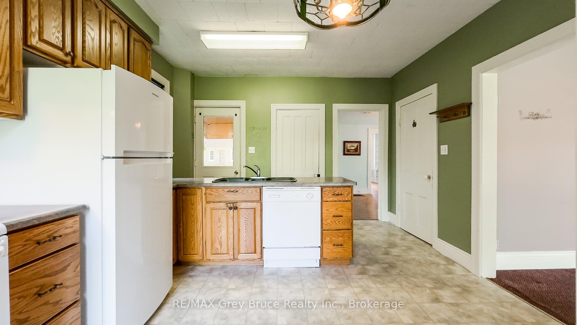 68 2ND Street photo 15