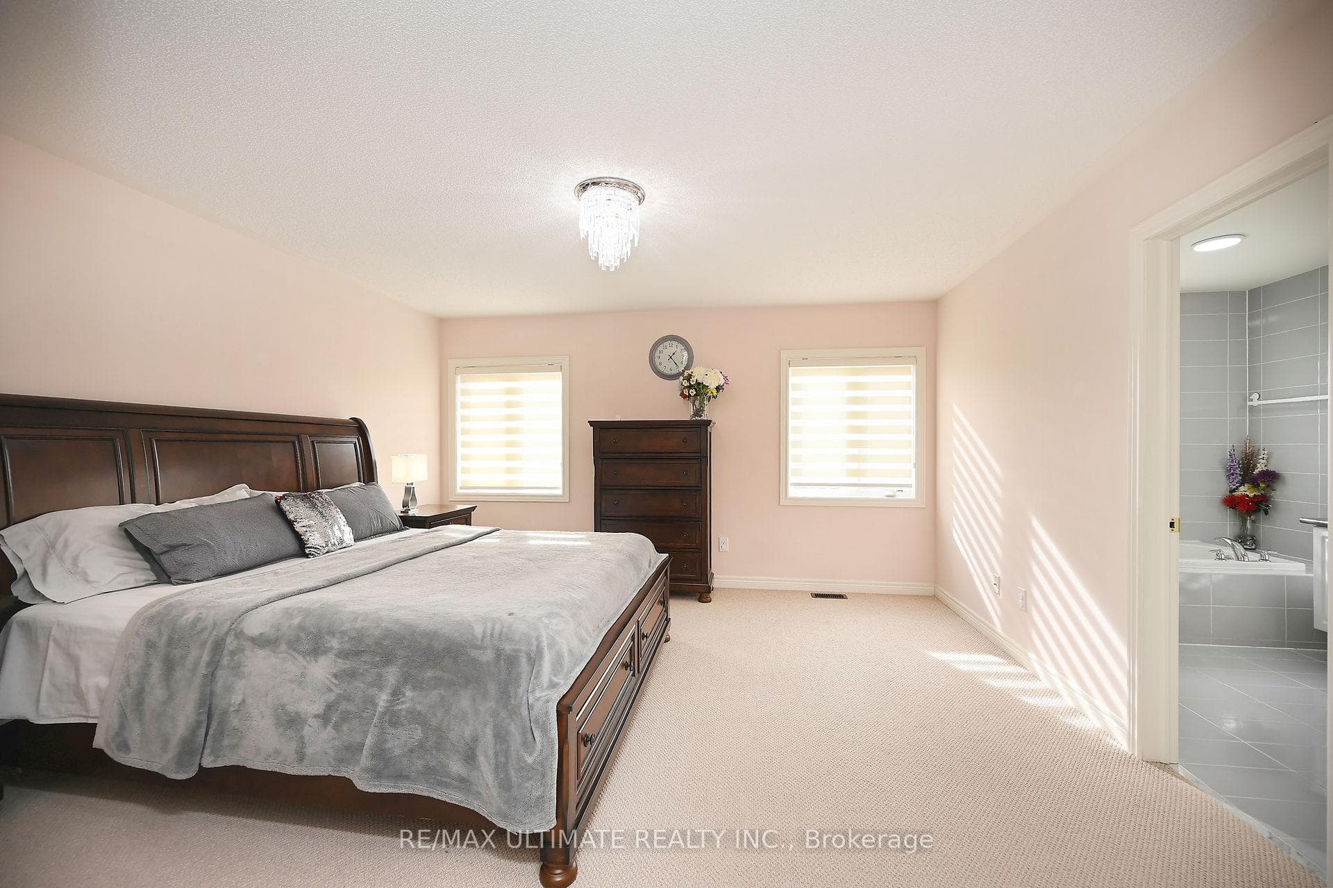 72 Lola Crescent photo 16