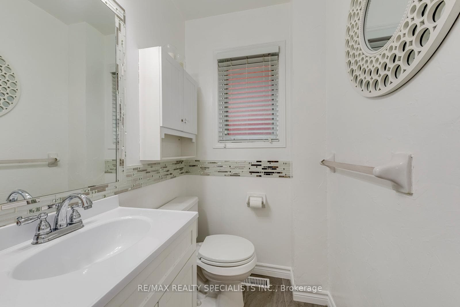 40 Mannel Crescent photo 20
