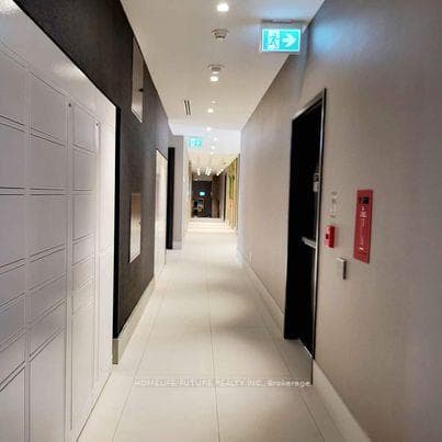 2550 SIMCOE Street Unit 2309 photo 10