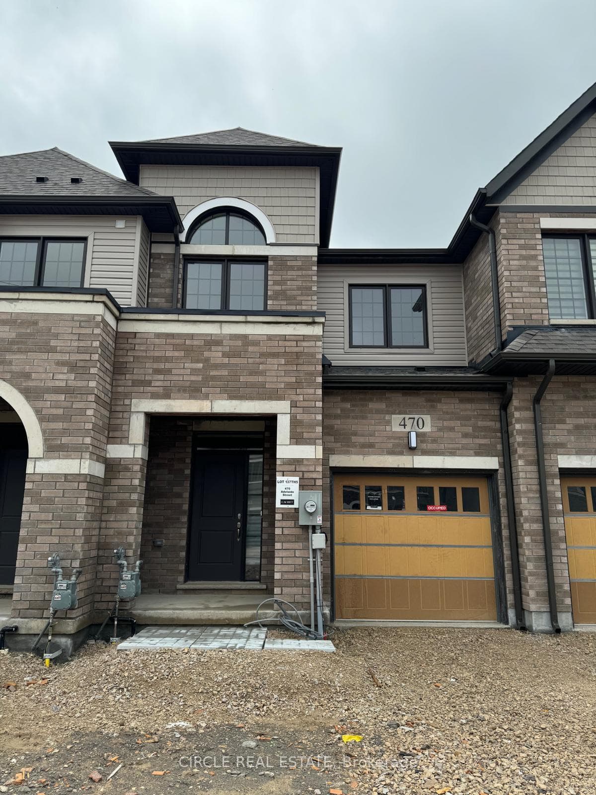 470 Adelaide Street photo 5