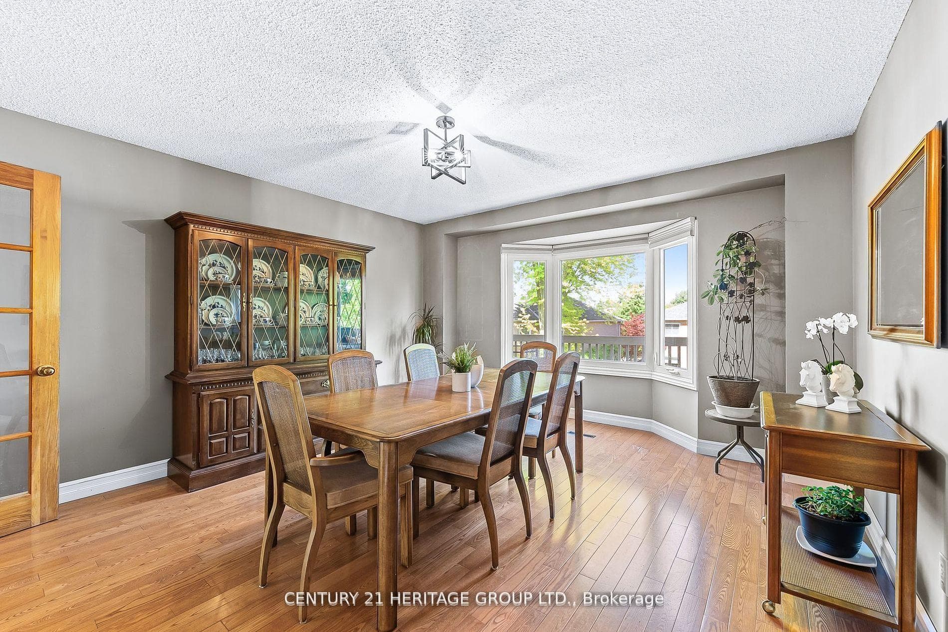 5 Beatty Crescent photo 14