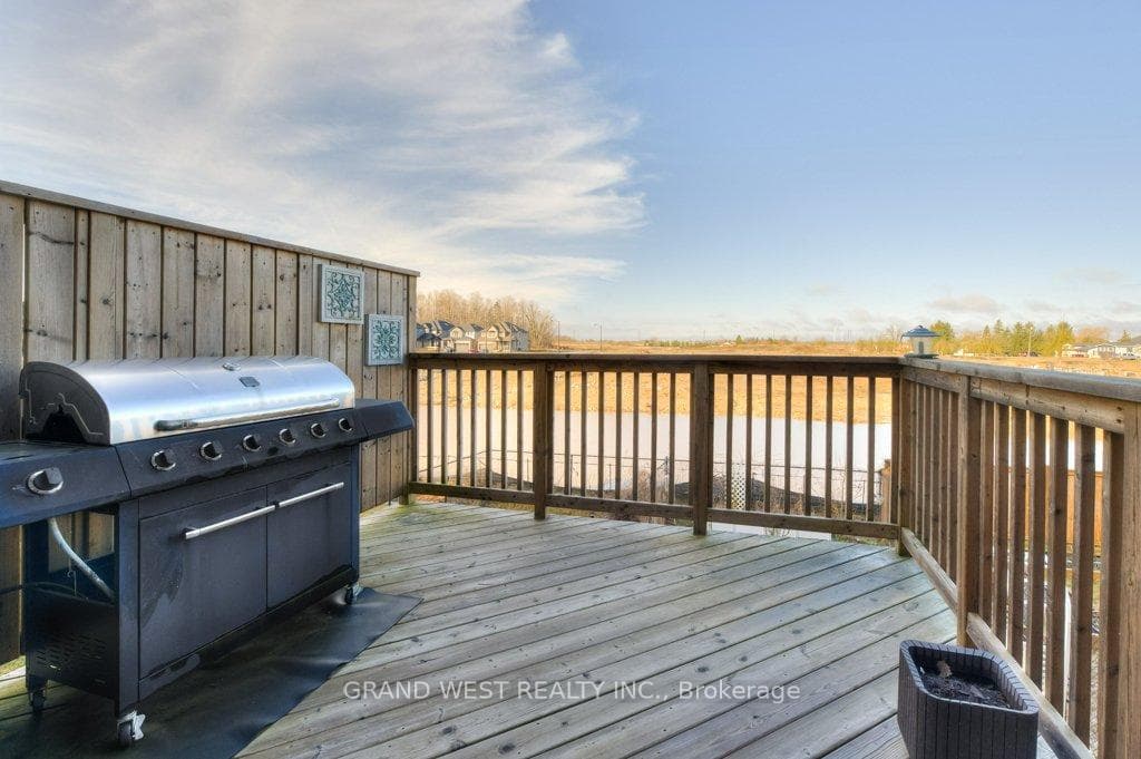 24 Taylor Drive photo 36