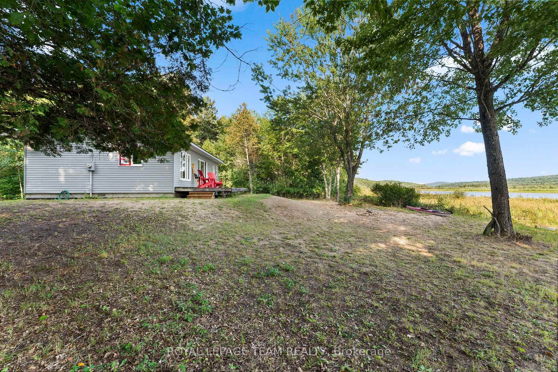 1274 Lower Craigmont Road photo 2