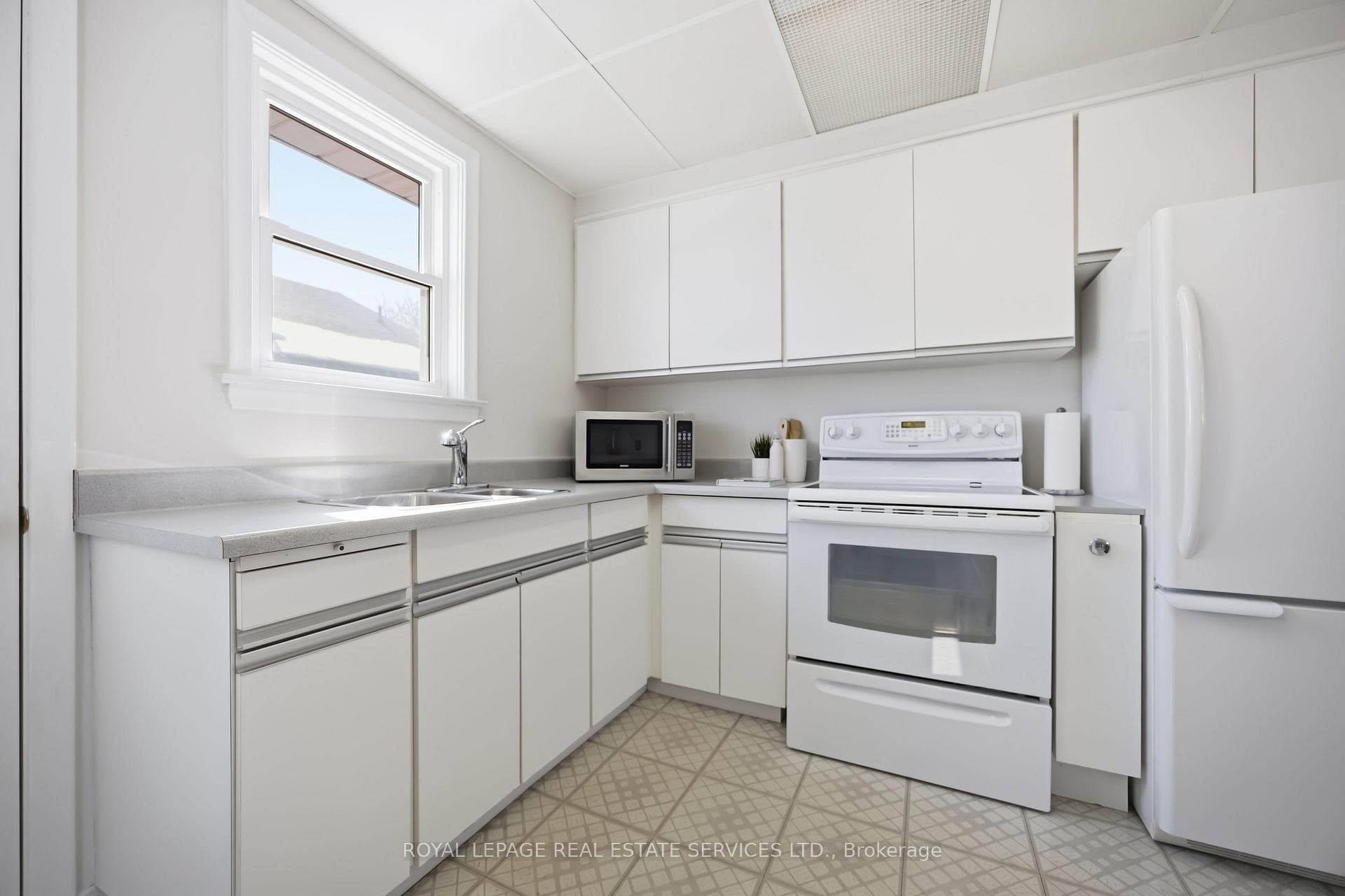 66 Melchior Drive photo 12