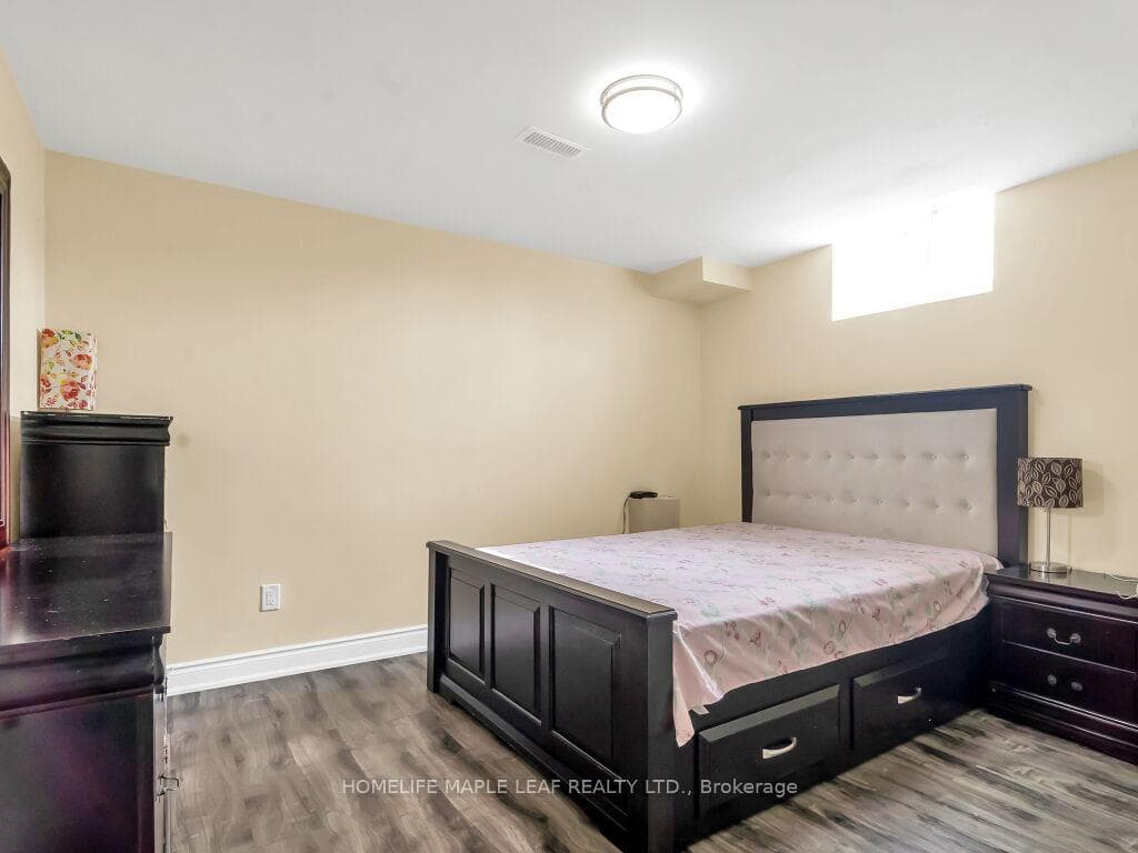 35 Dotchson Avenue photo 39