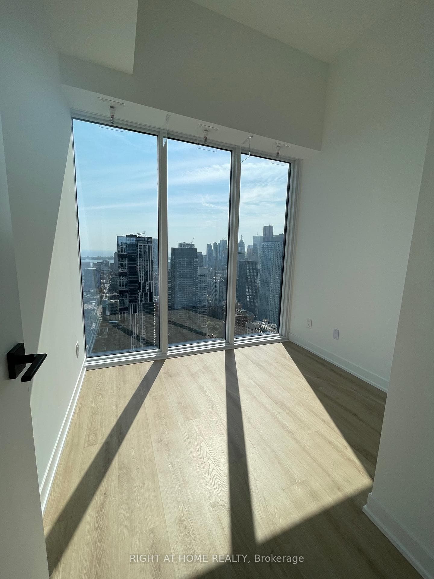 319 Jarvis Street Unit PH12 photo 11