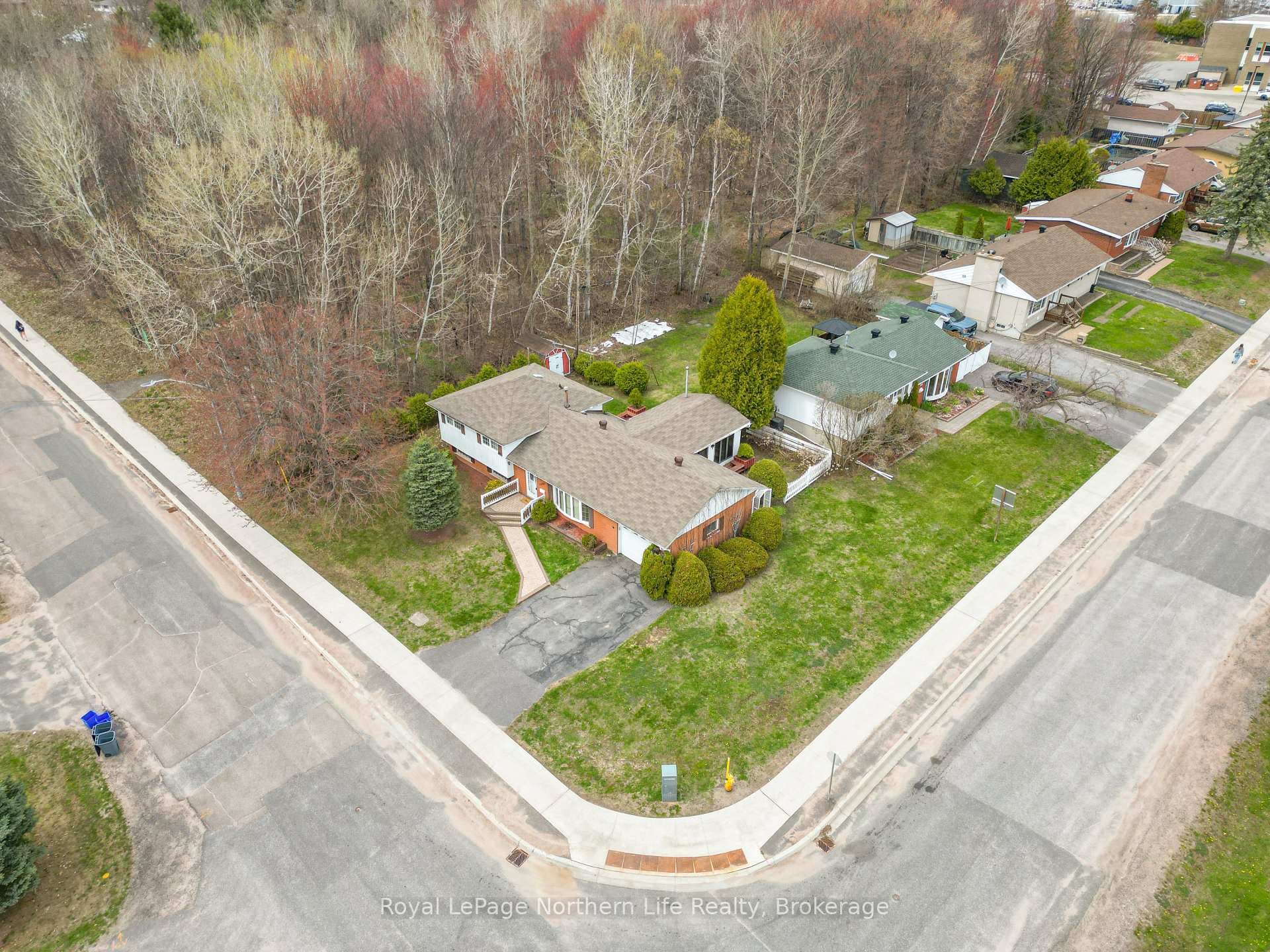 1608 Parkwood Drive photo 41