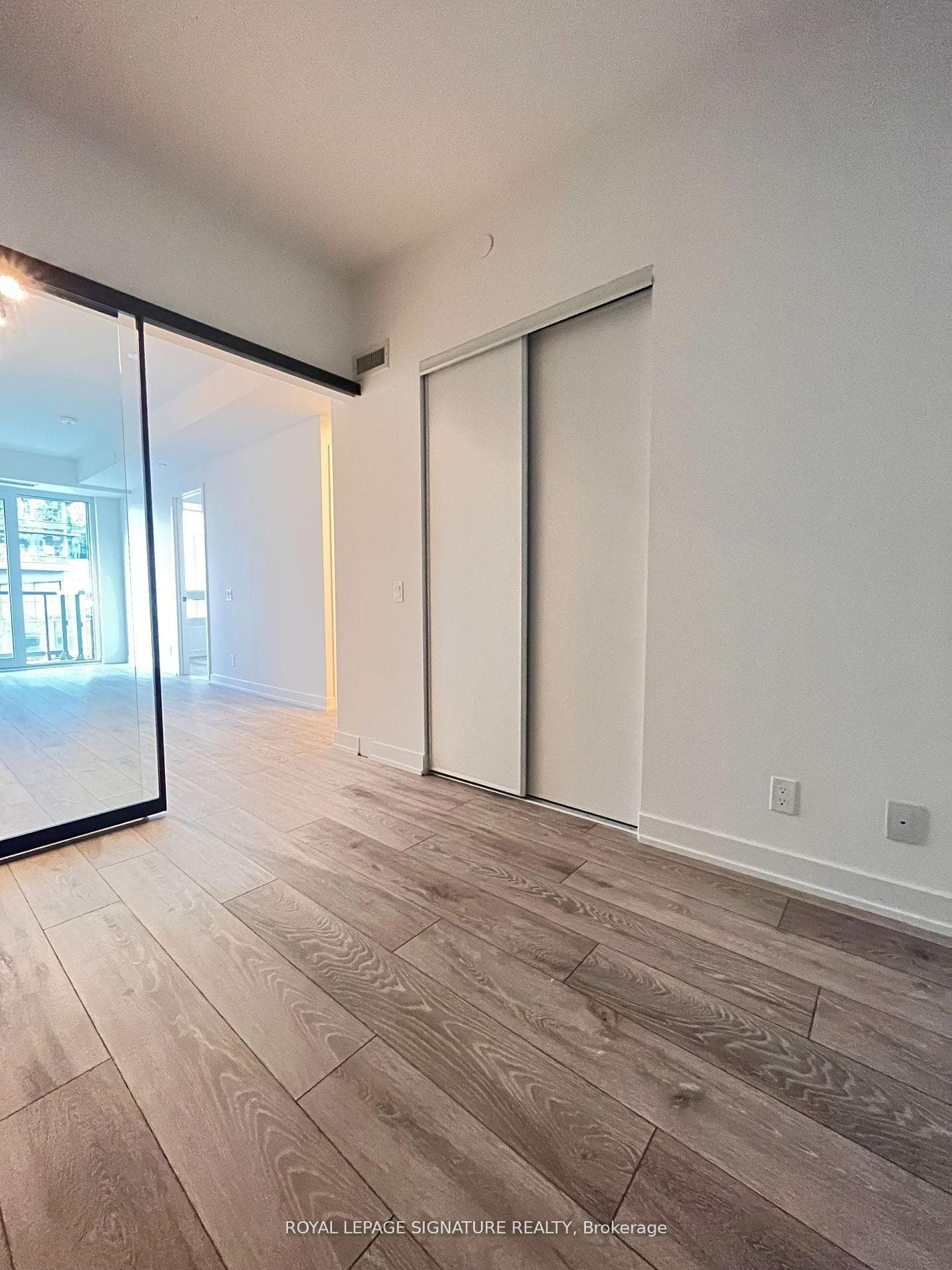 108 Peter Street Unit 601 photo 4