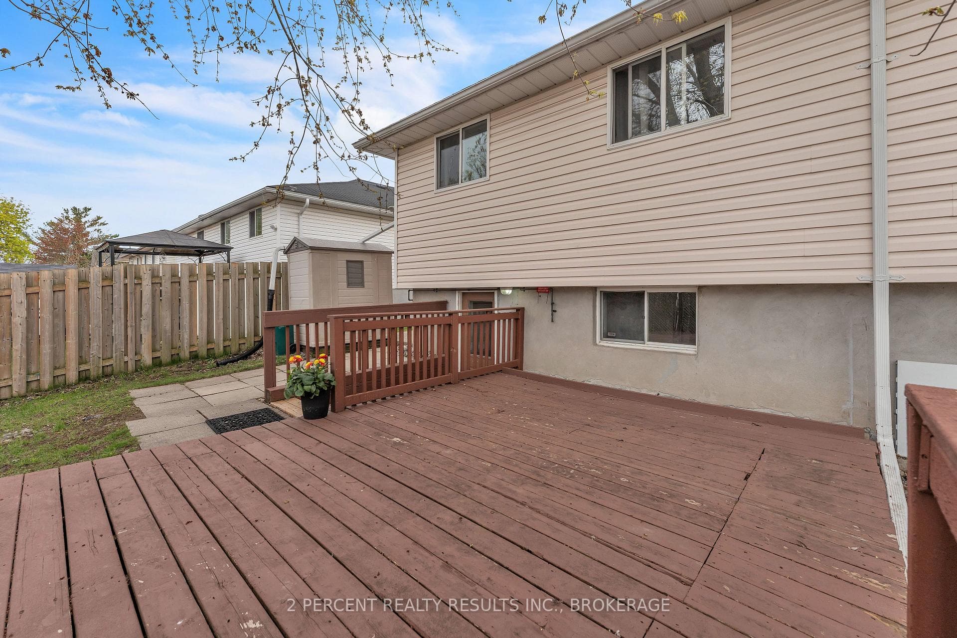 1294 Brackenwood Crescent photo 37