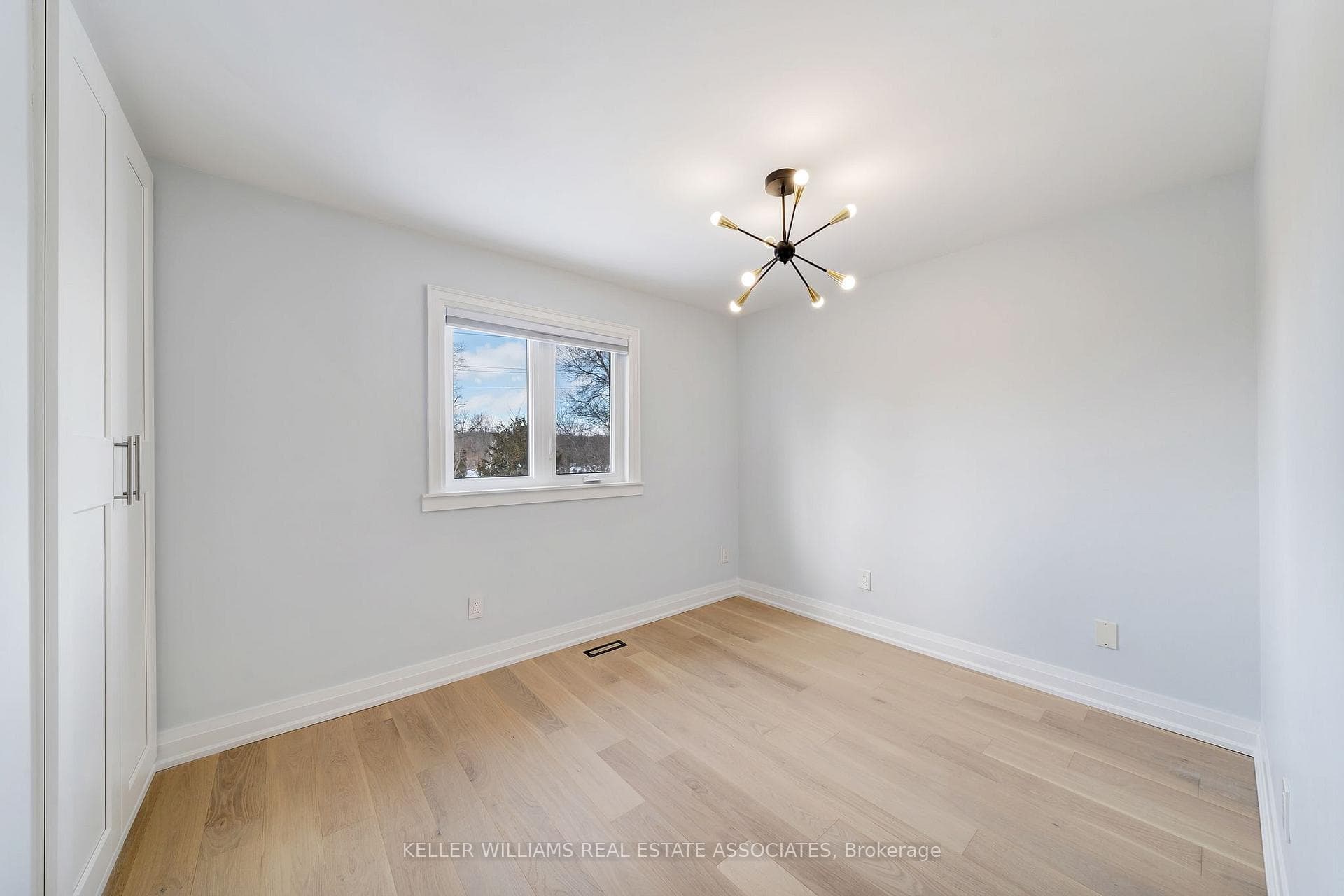 45 Mccullough Crescent photo 27