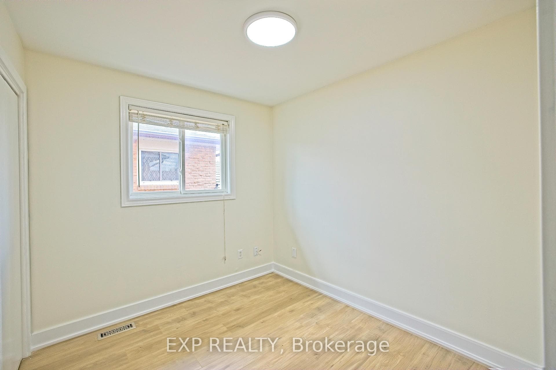 4 Fallway Road Unit Upper photo 16
