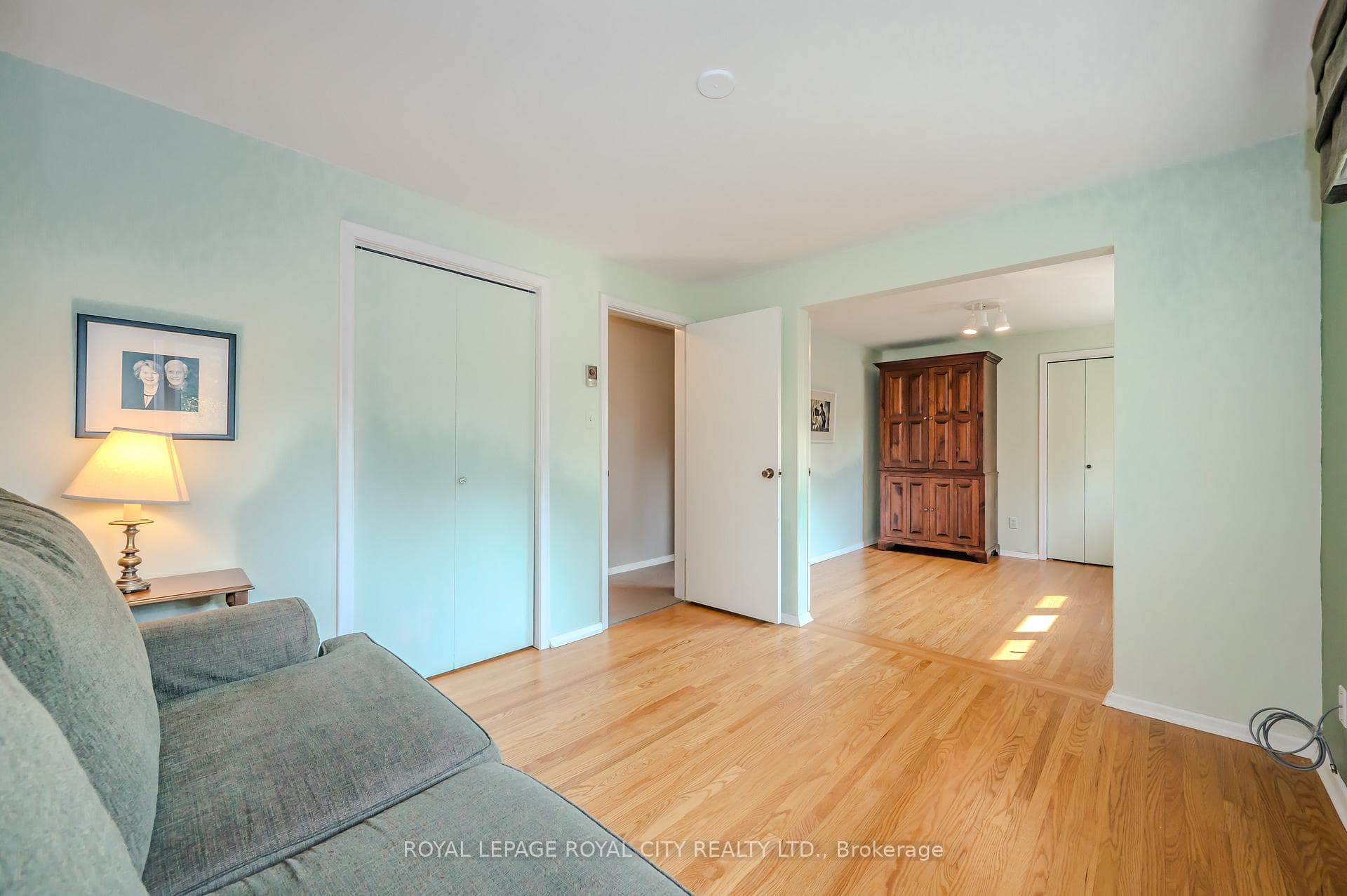 79 Lyon Avenue photo 22