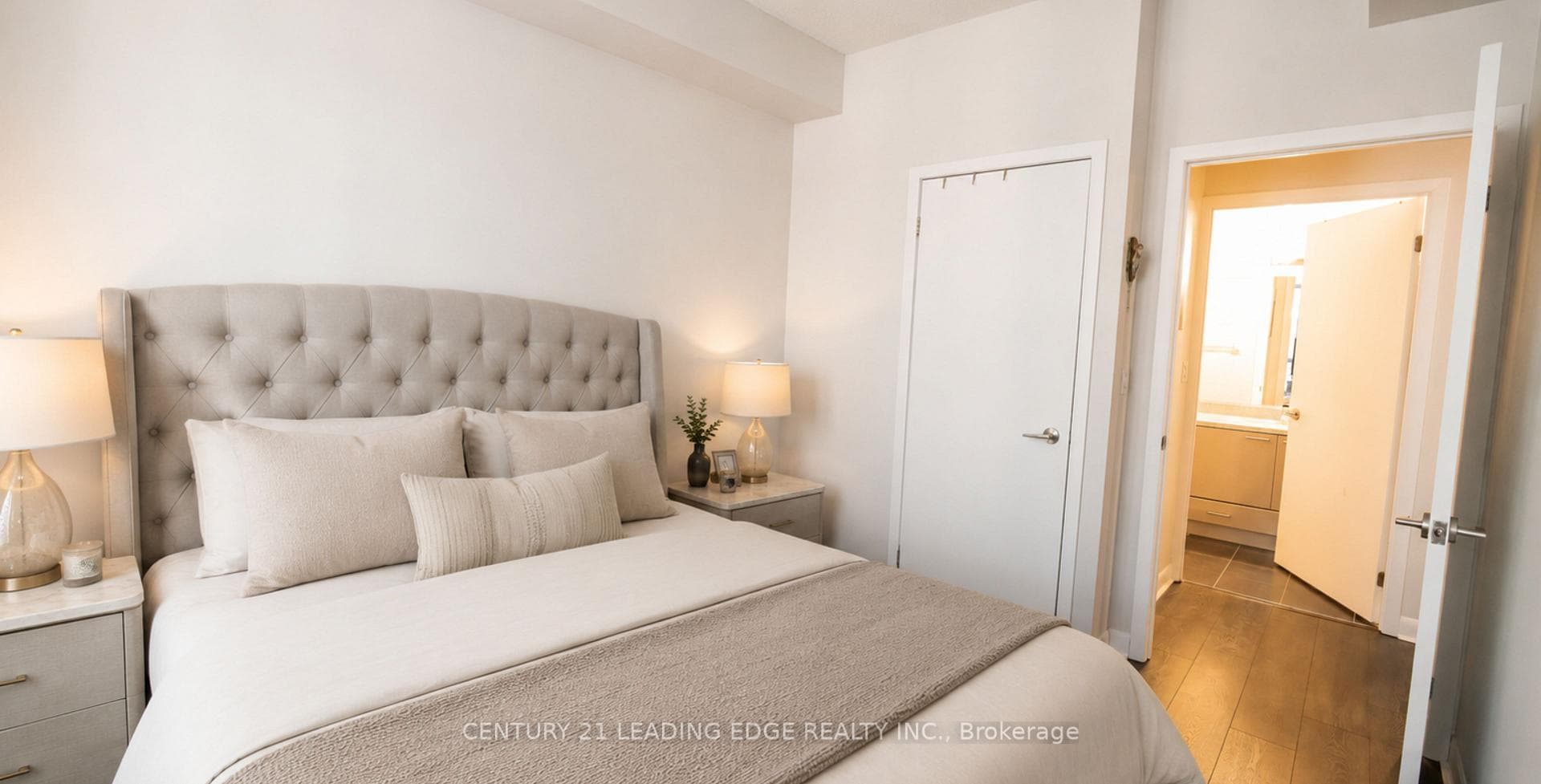15 BRUYERES Mews Unit 517 photo 3
