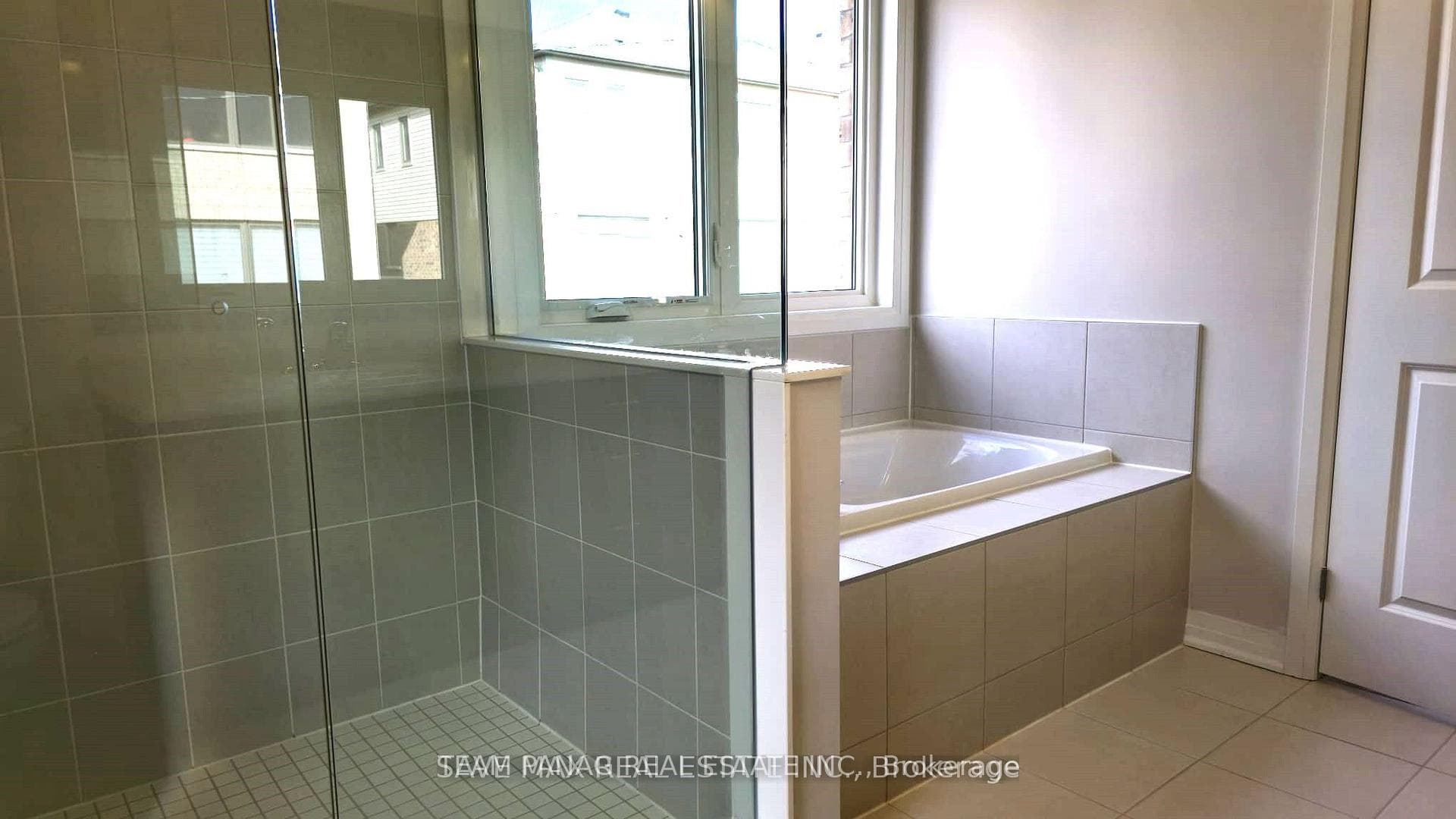 14 Thomas Gemmell Road photo 8