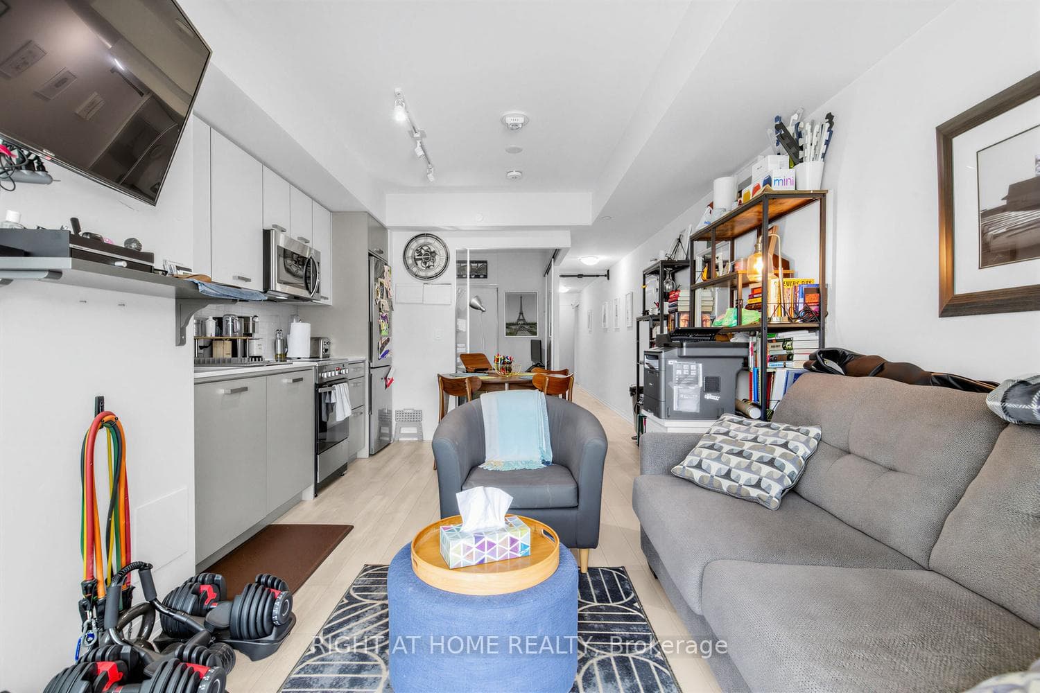 1630 Queen Street Unit 211 photo 2