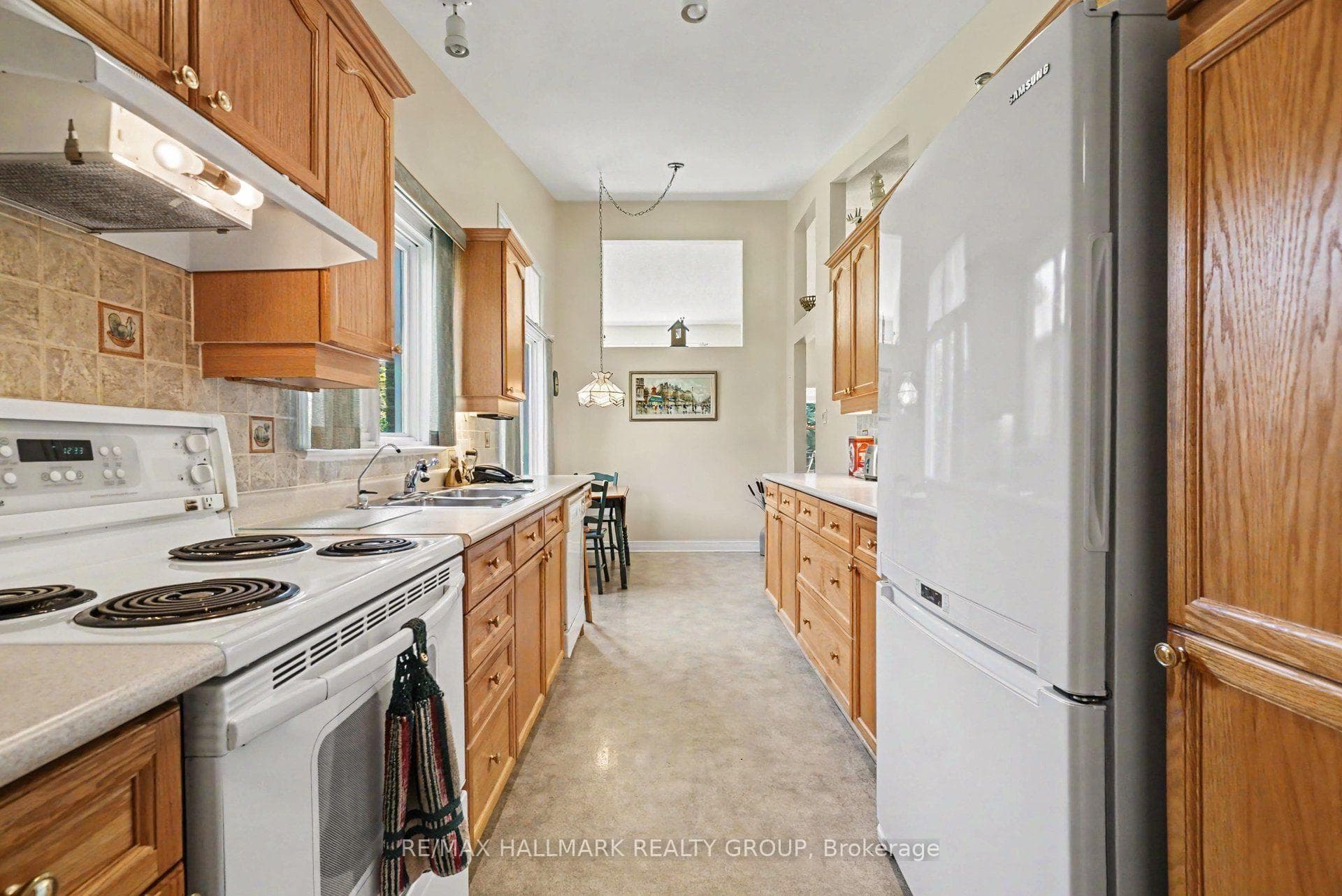 13 Waterthrush Crescent photo 13