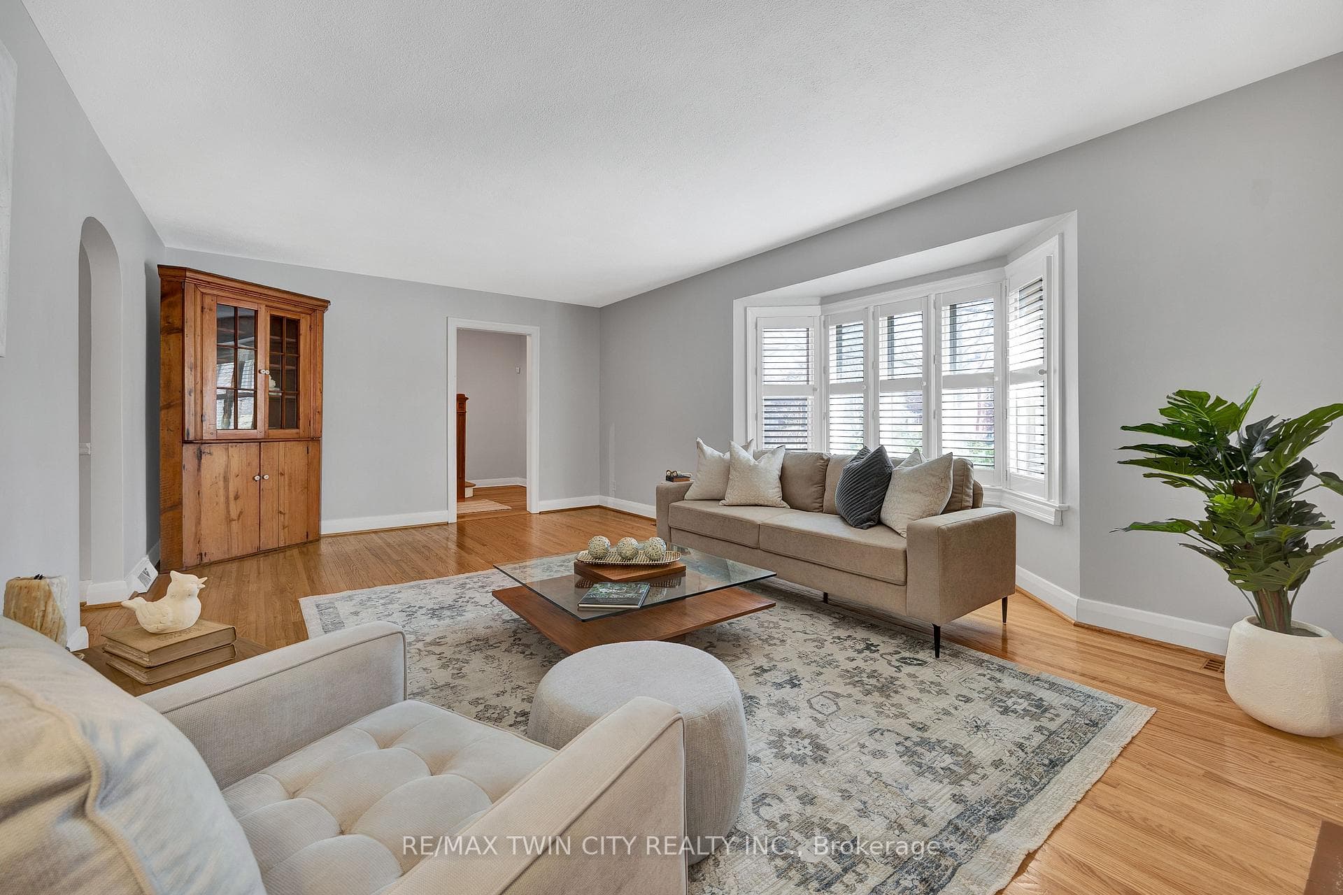 182 UNION Boulevard photo 8