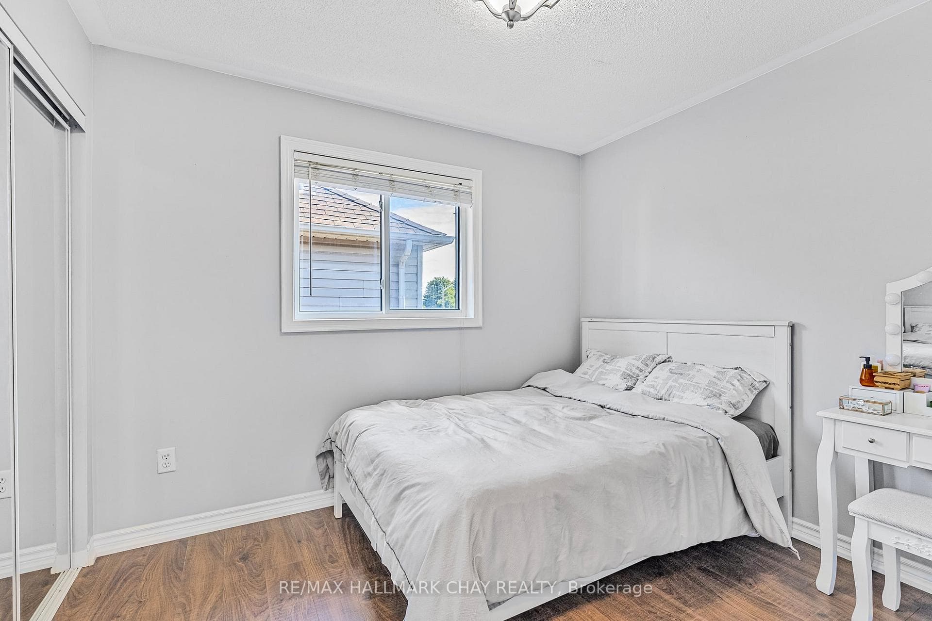 53 Aikens Crescent photo 18