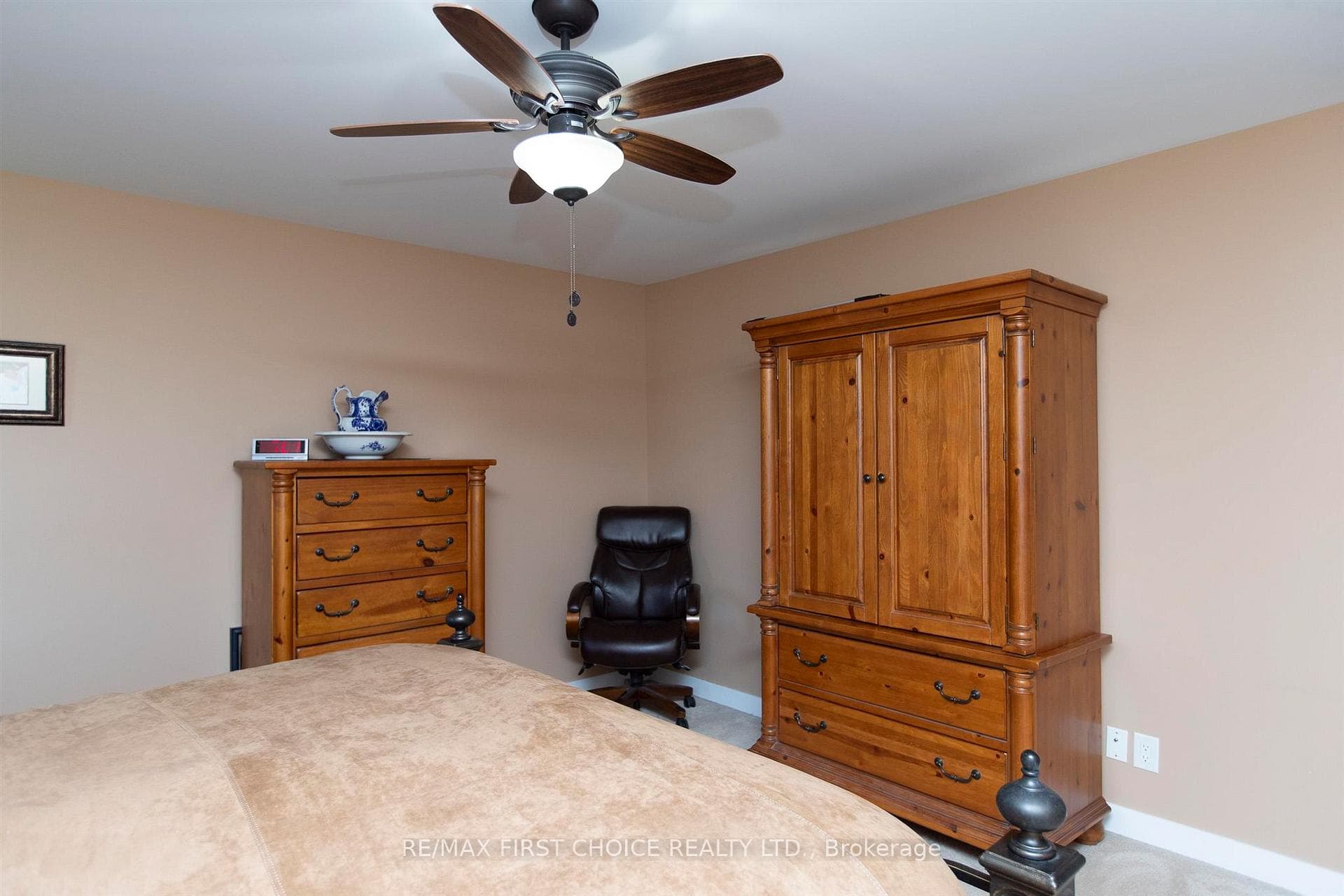 457 Gemstone Drive photo 22
